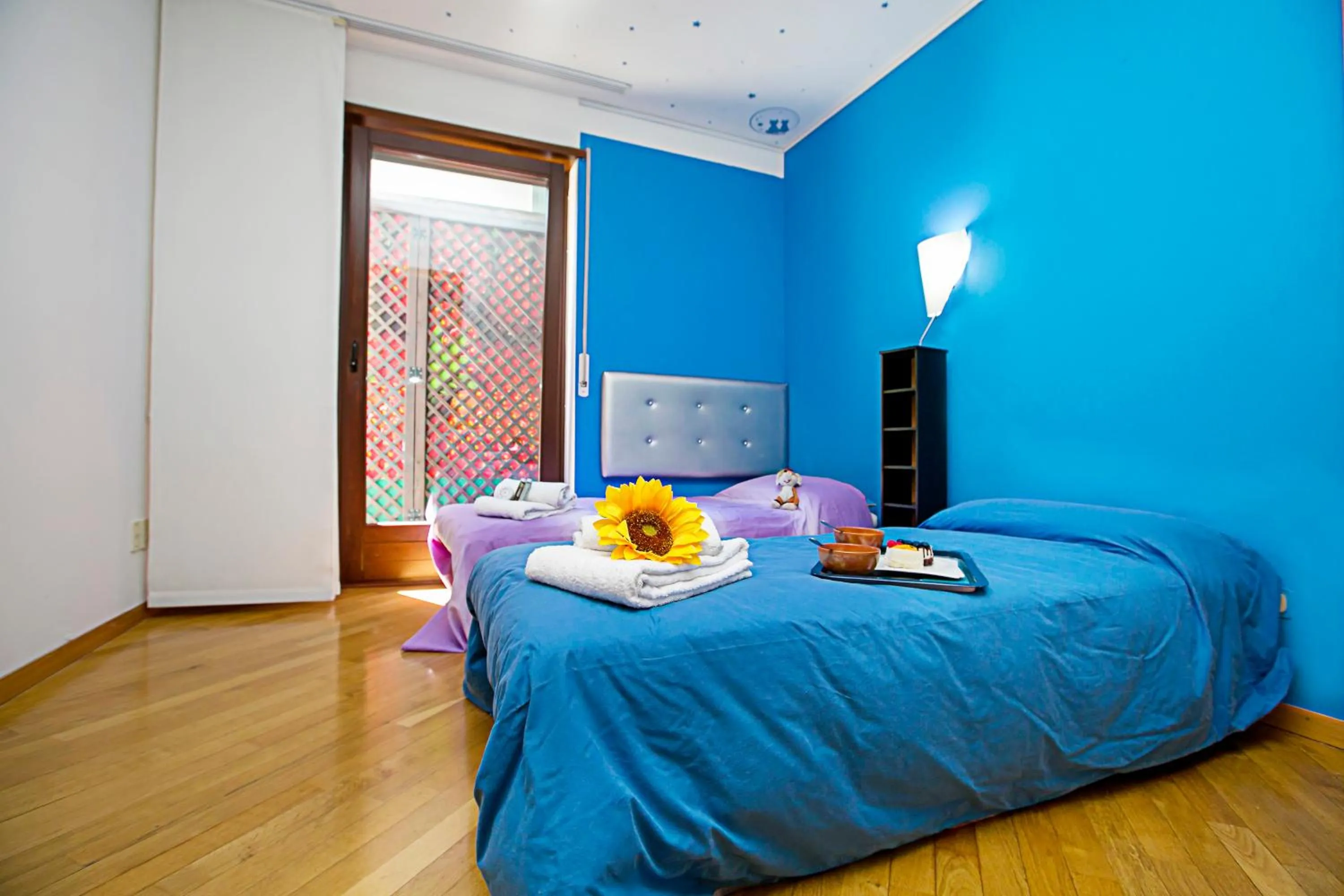 Bedroom, Bed in Elegance Suite Isabella - Happy Rentals