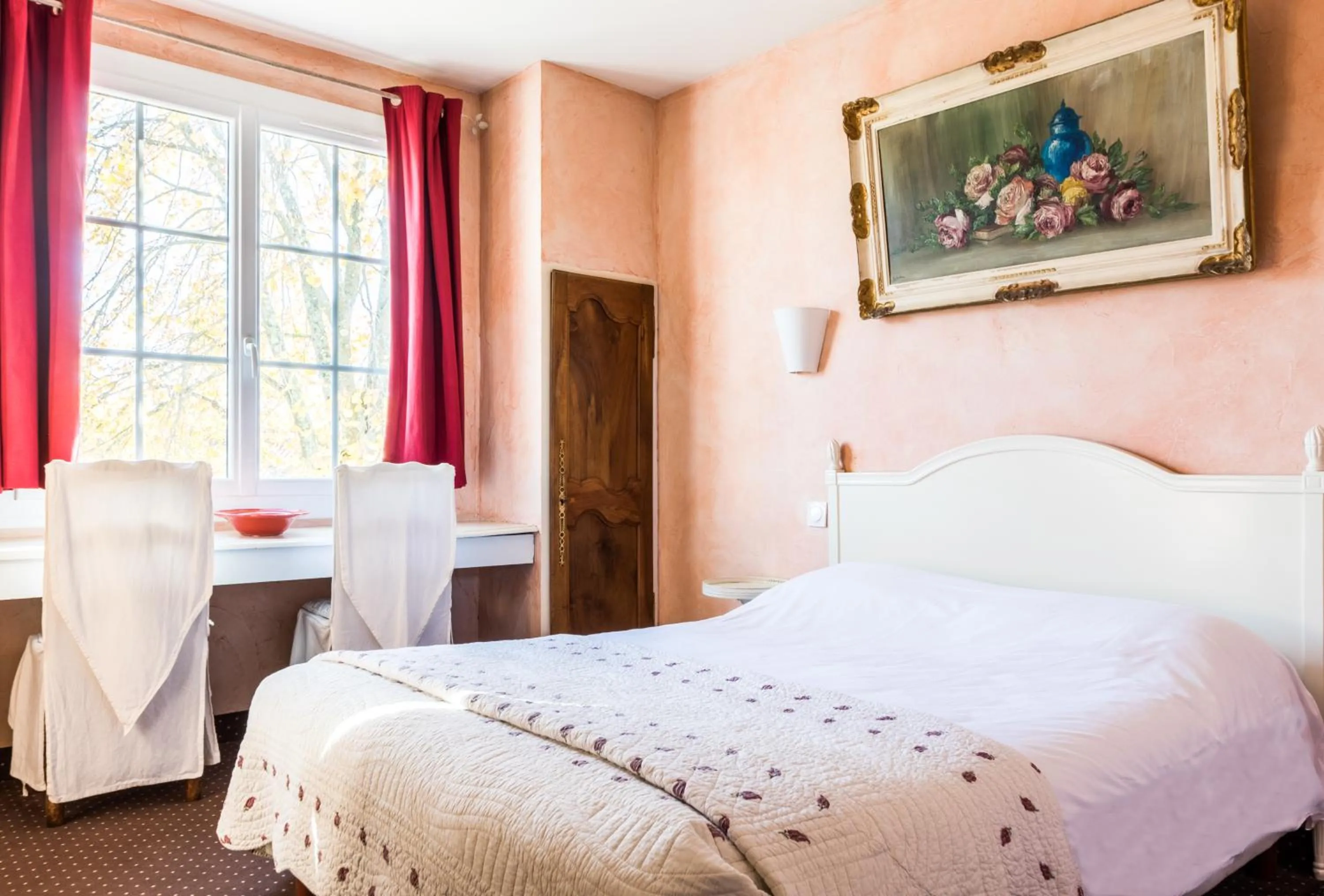 Bed in Le Manoir de l'antiquité