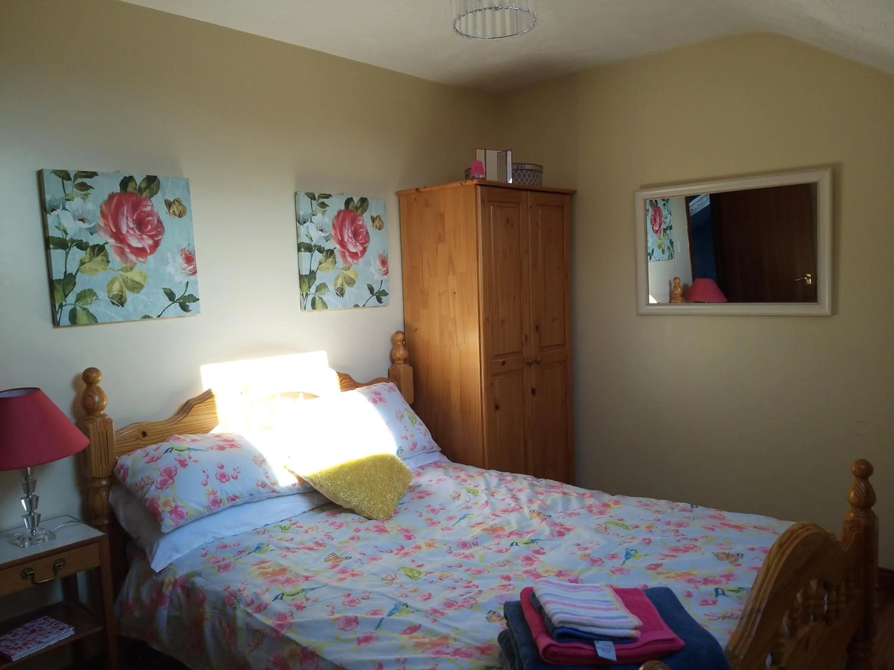 Bed in Antrim Heights Estate