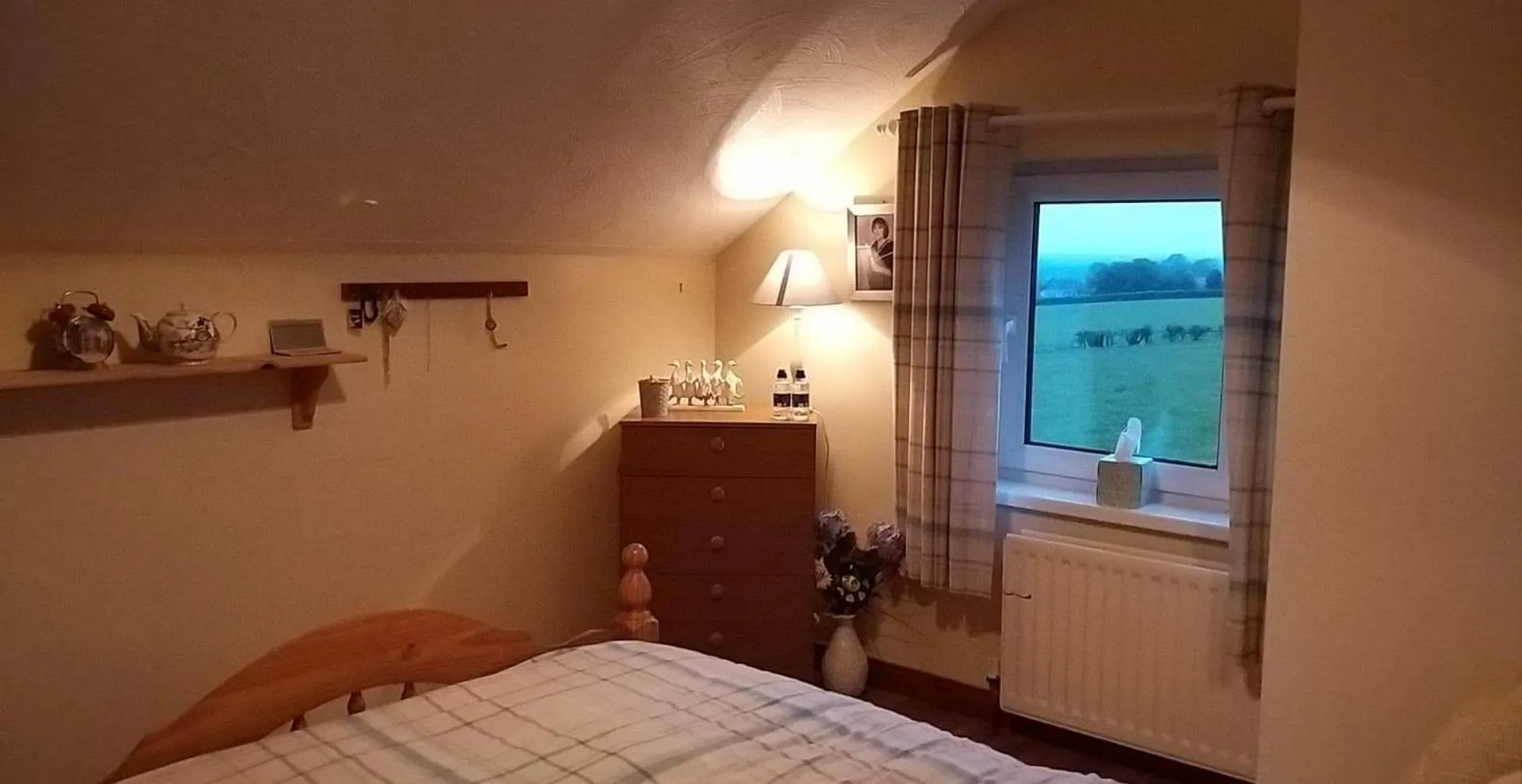 Bed in Antrim Heights Estate