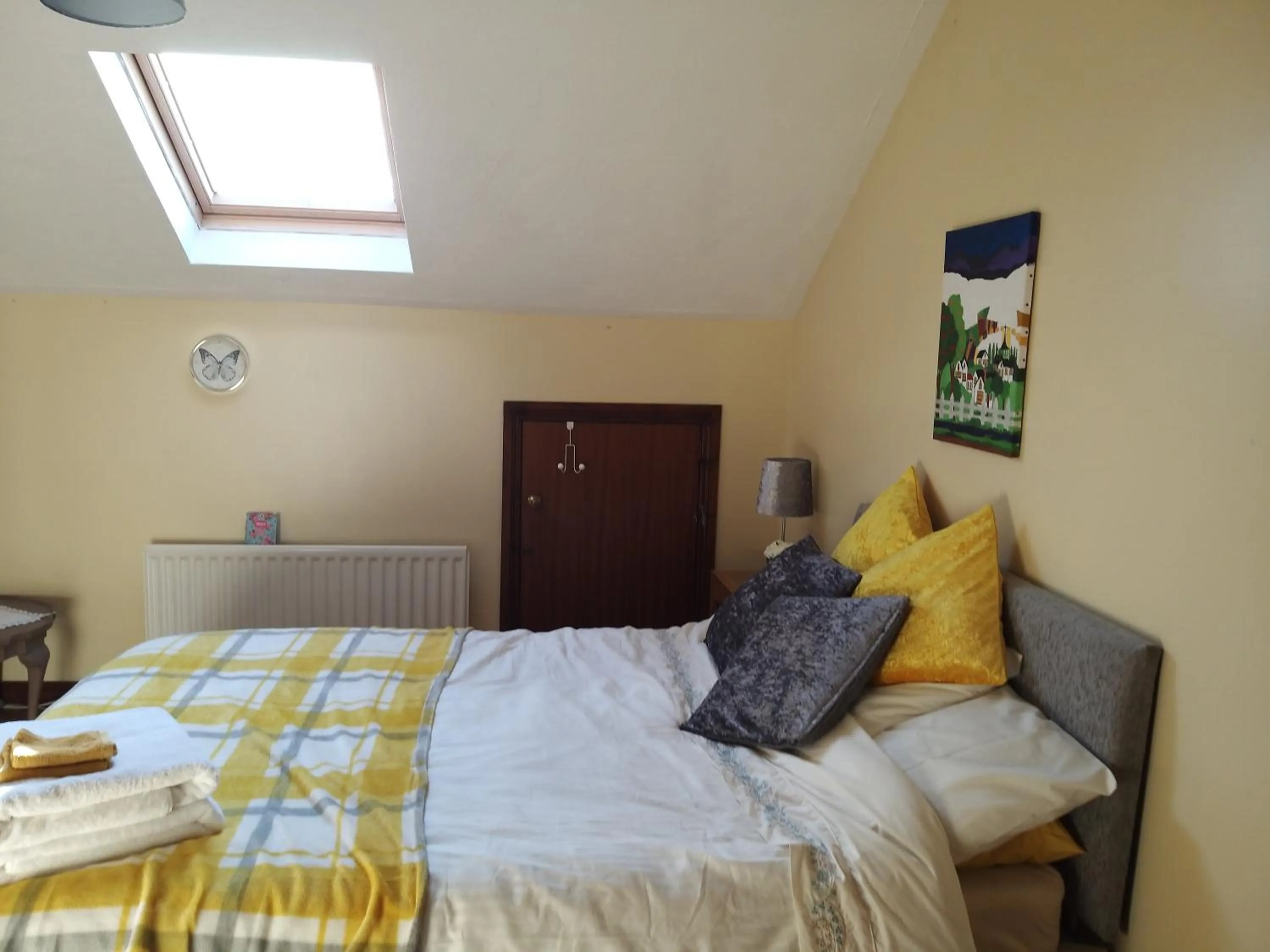 Bed in Antrim Heights Estate