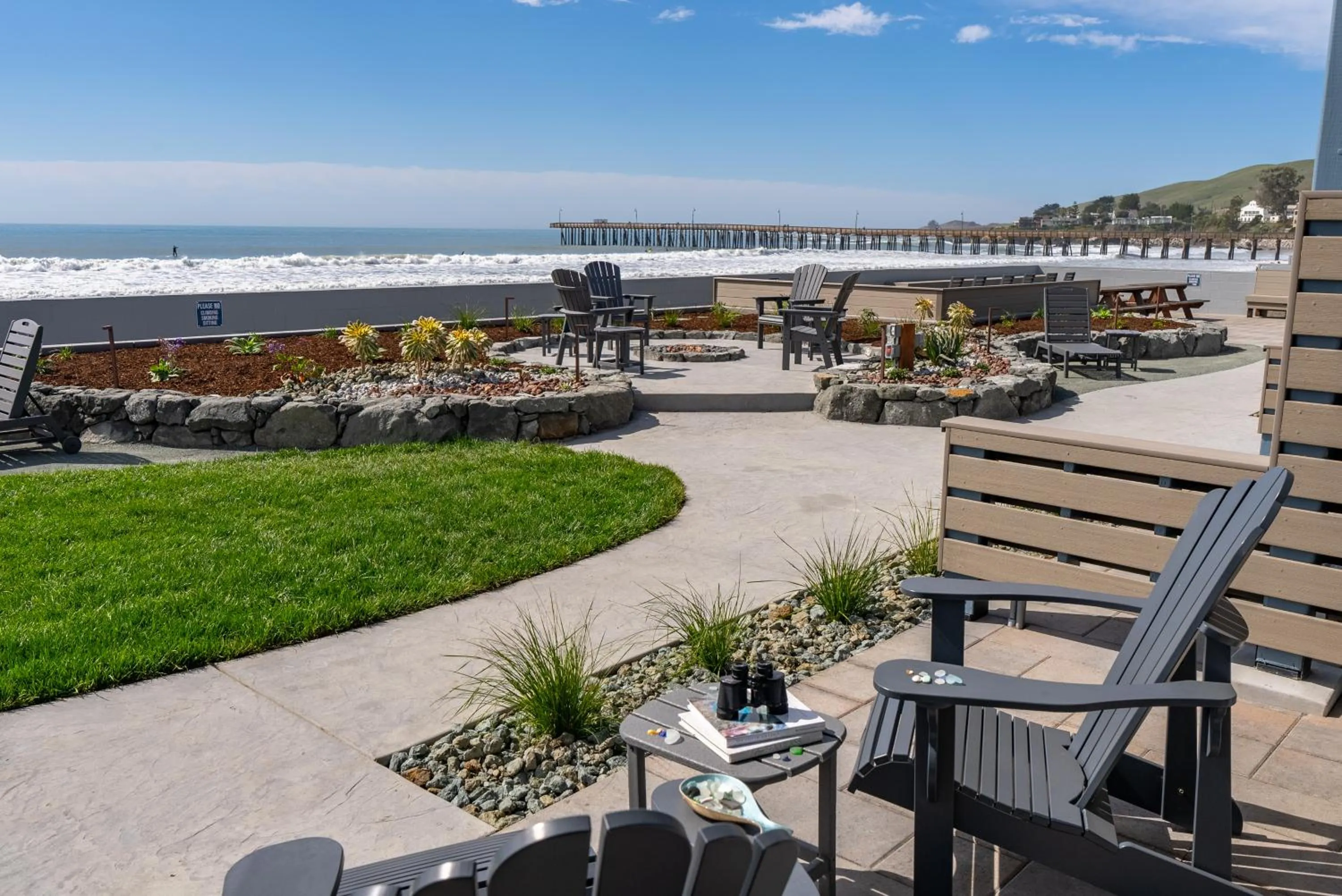 Balcony/Terrace in Shoreline Inn...on the beach