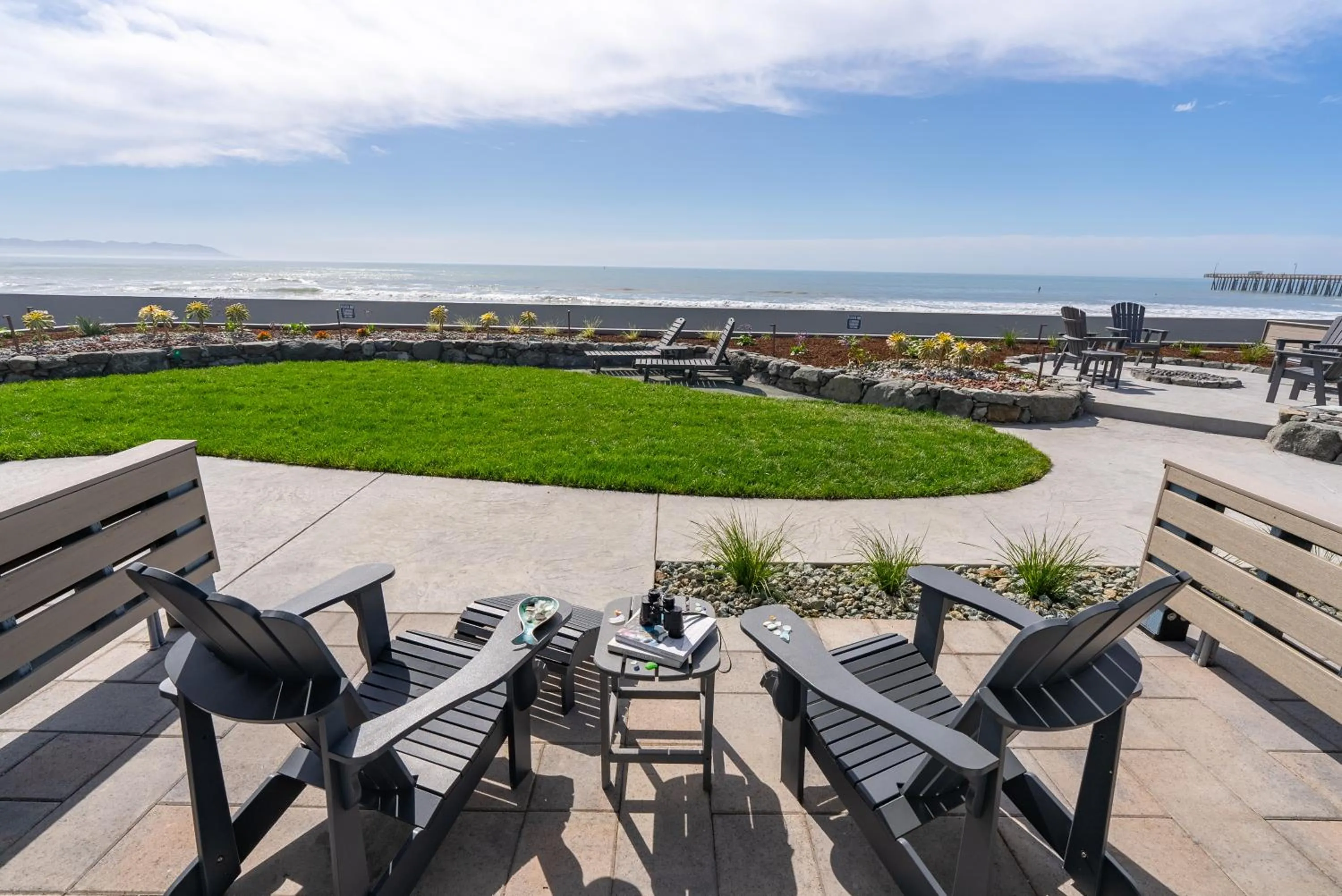 Balcony/Terrace in Shoreline Inn...on the beach