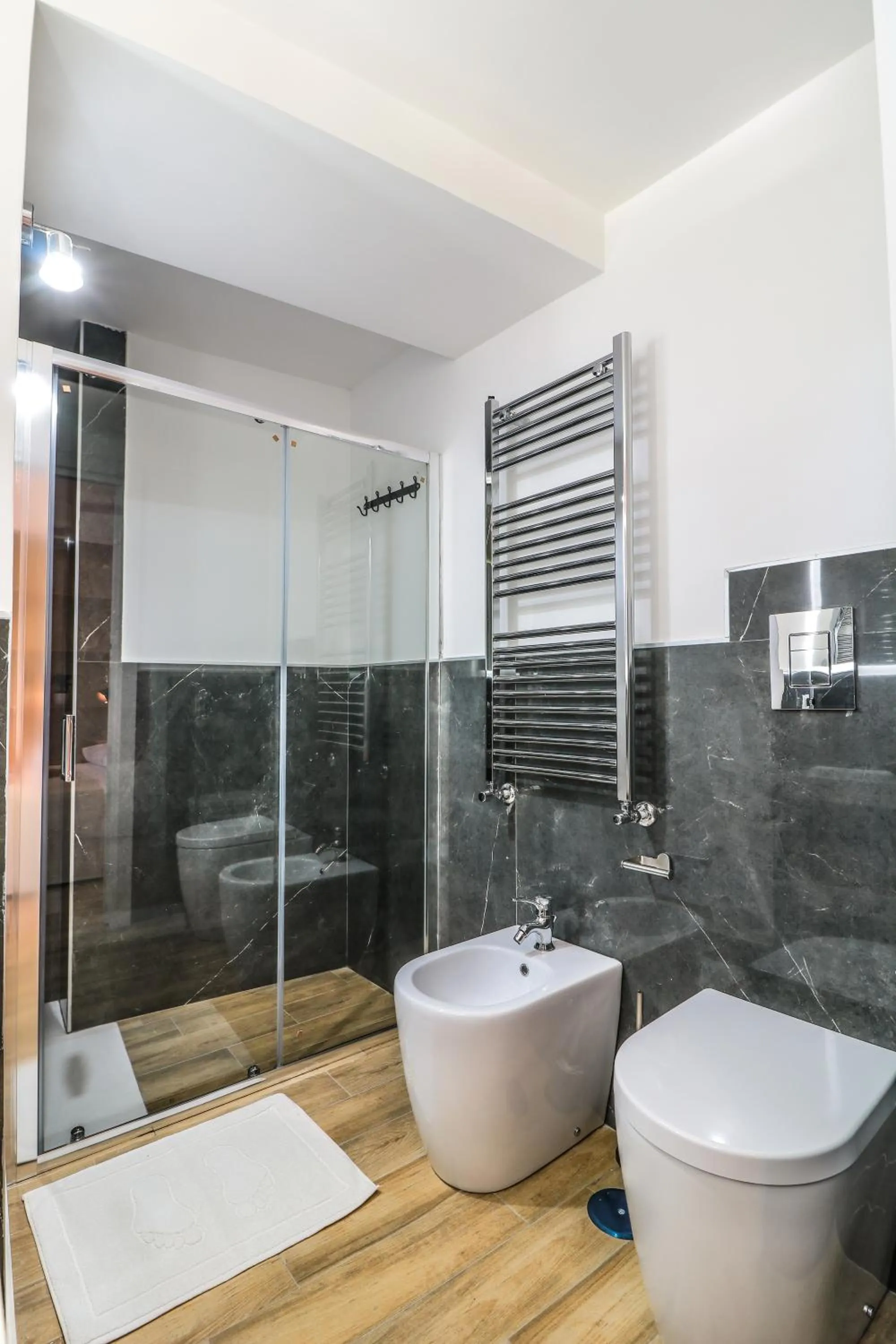 Shower in Bella 'Mbriana