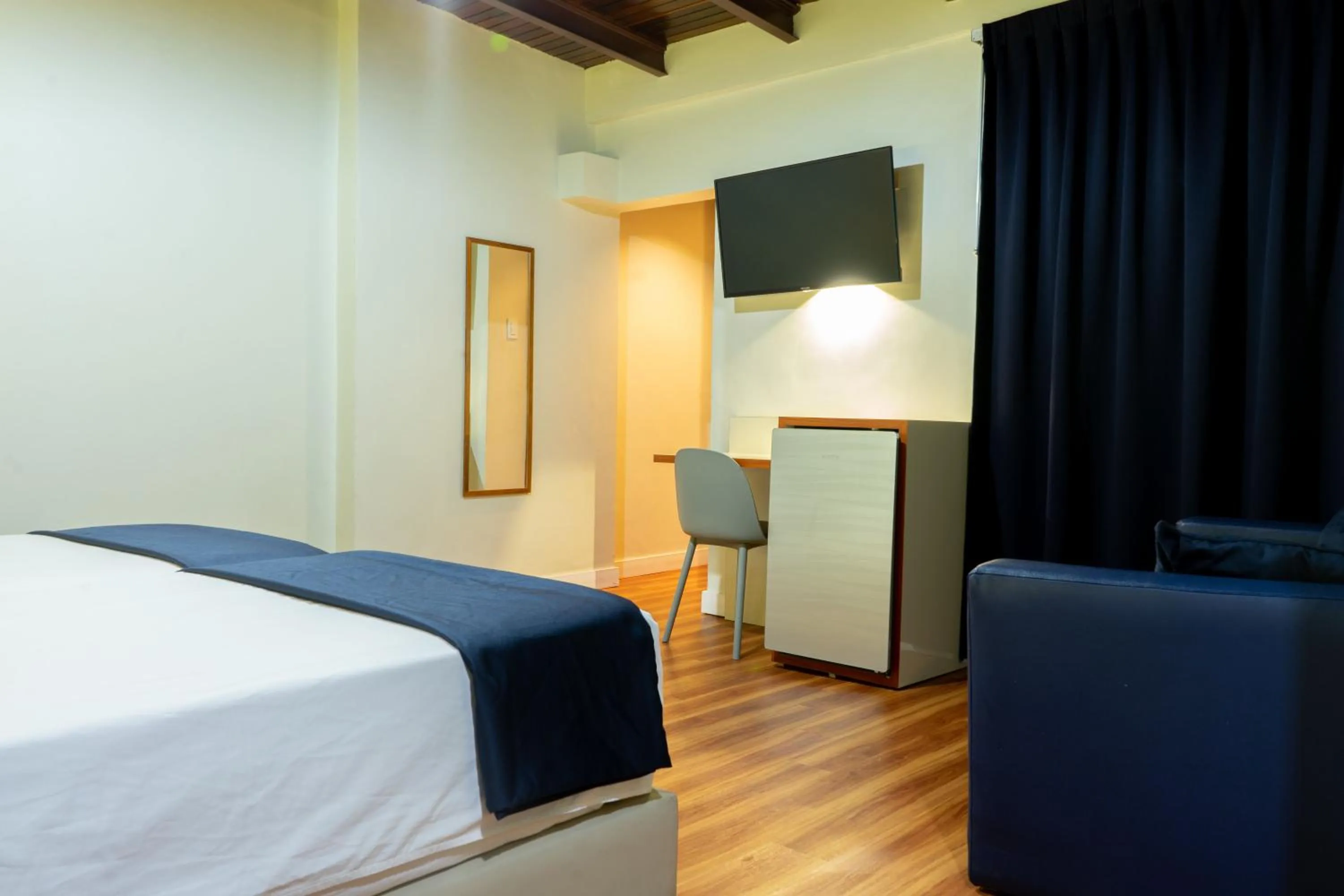 TV and multimedia, Bed in Hotel El Arroyo