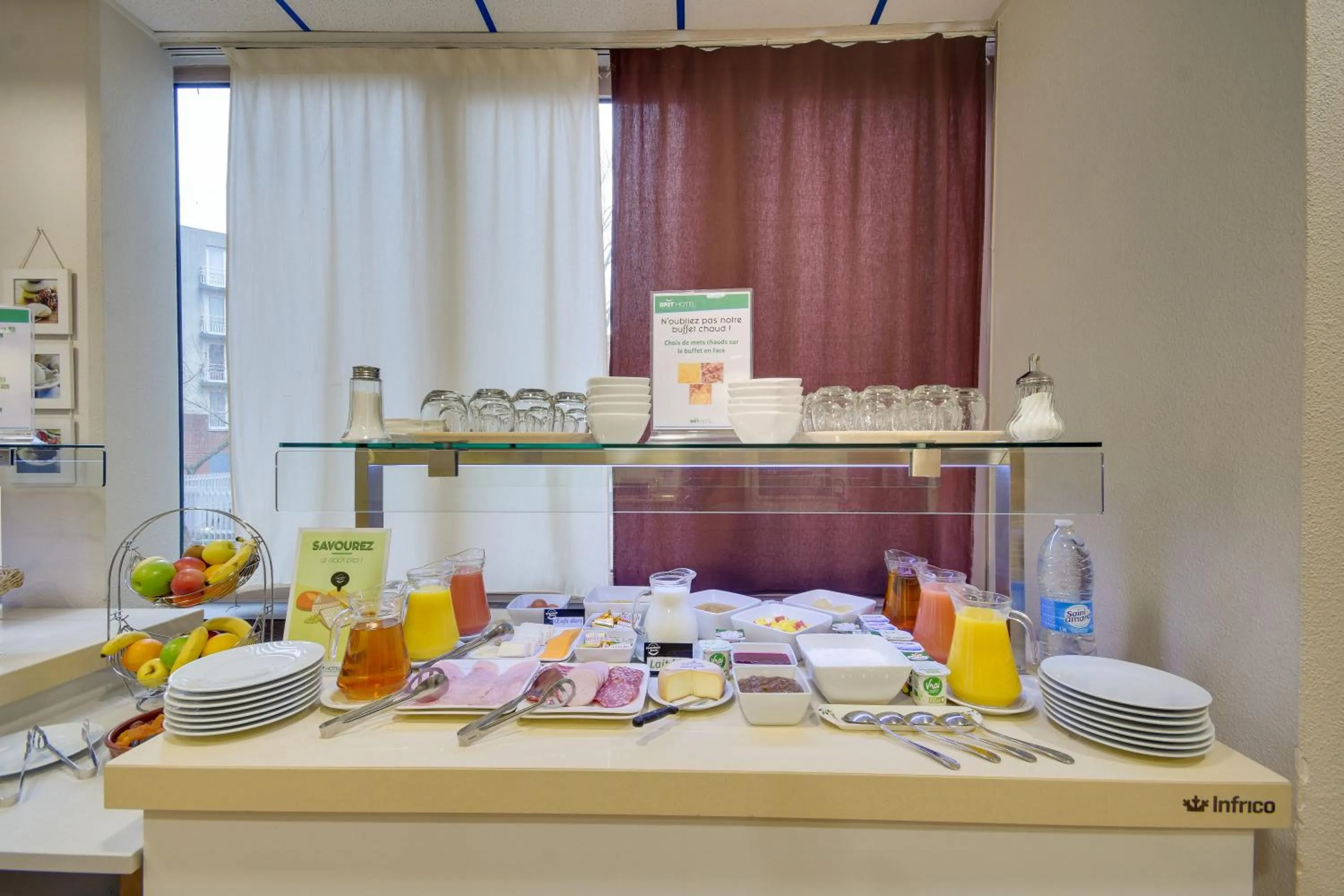 Food and drinks in Brit Hotel Lille Centre