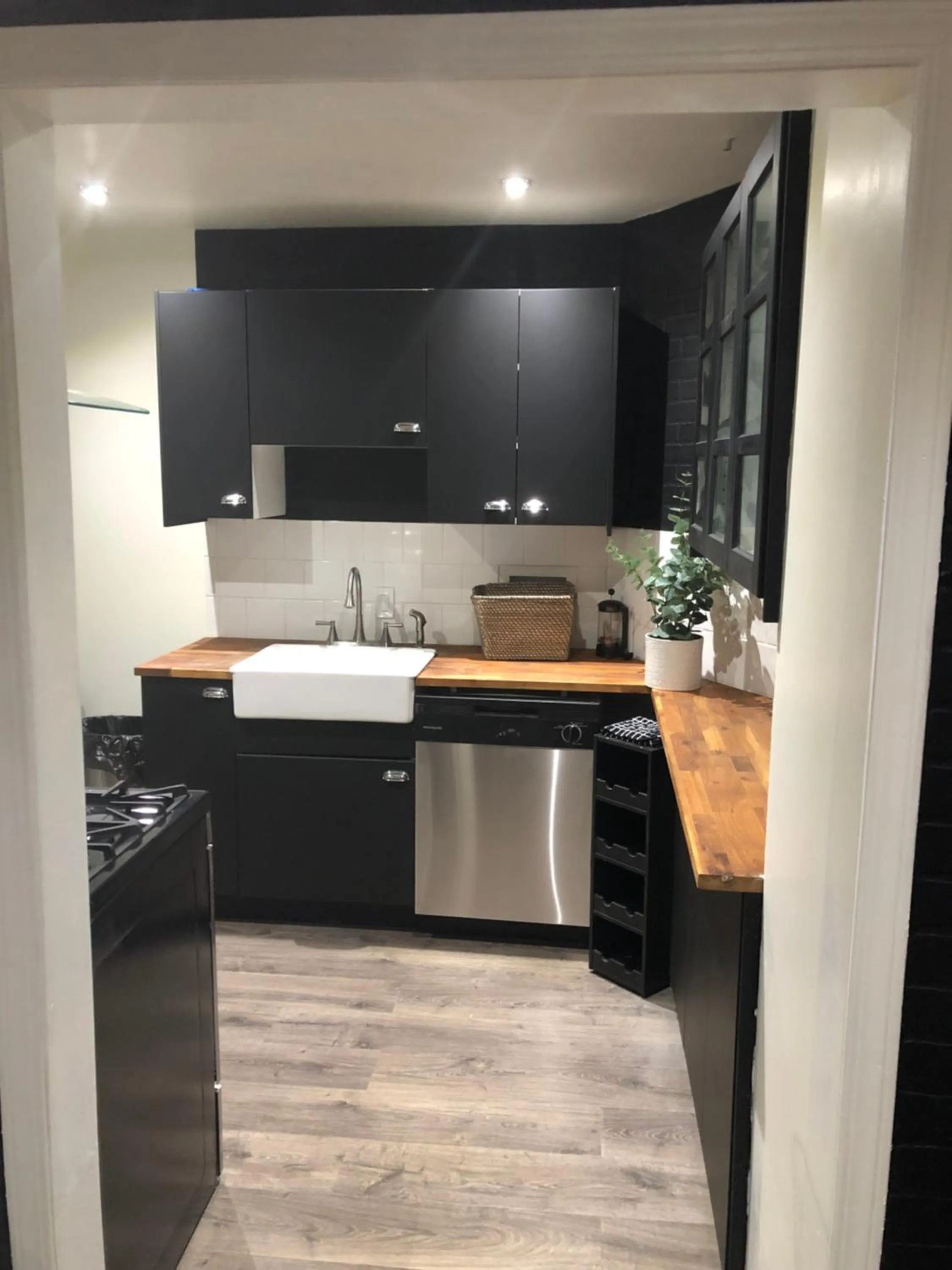 Kitchen or kitchenette in VacaStay on Scandia Way