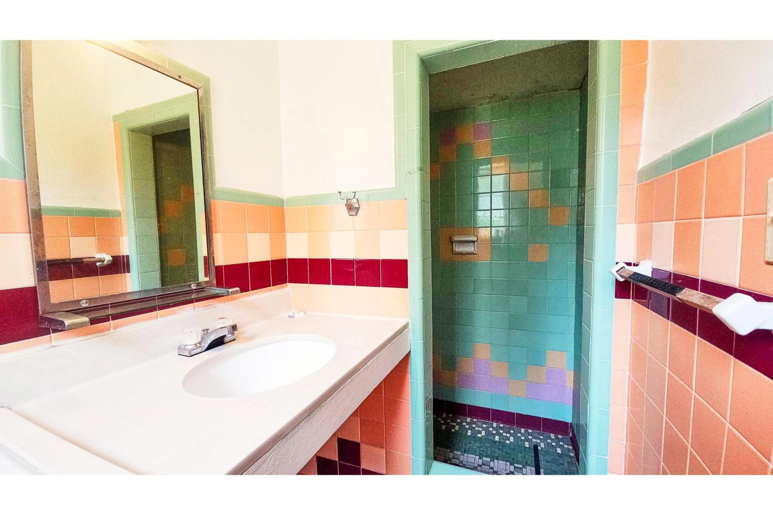 Bathroom in Hospitality Inn By Belvilla Selma US 80 AL