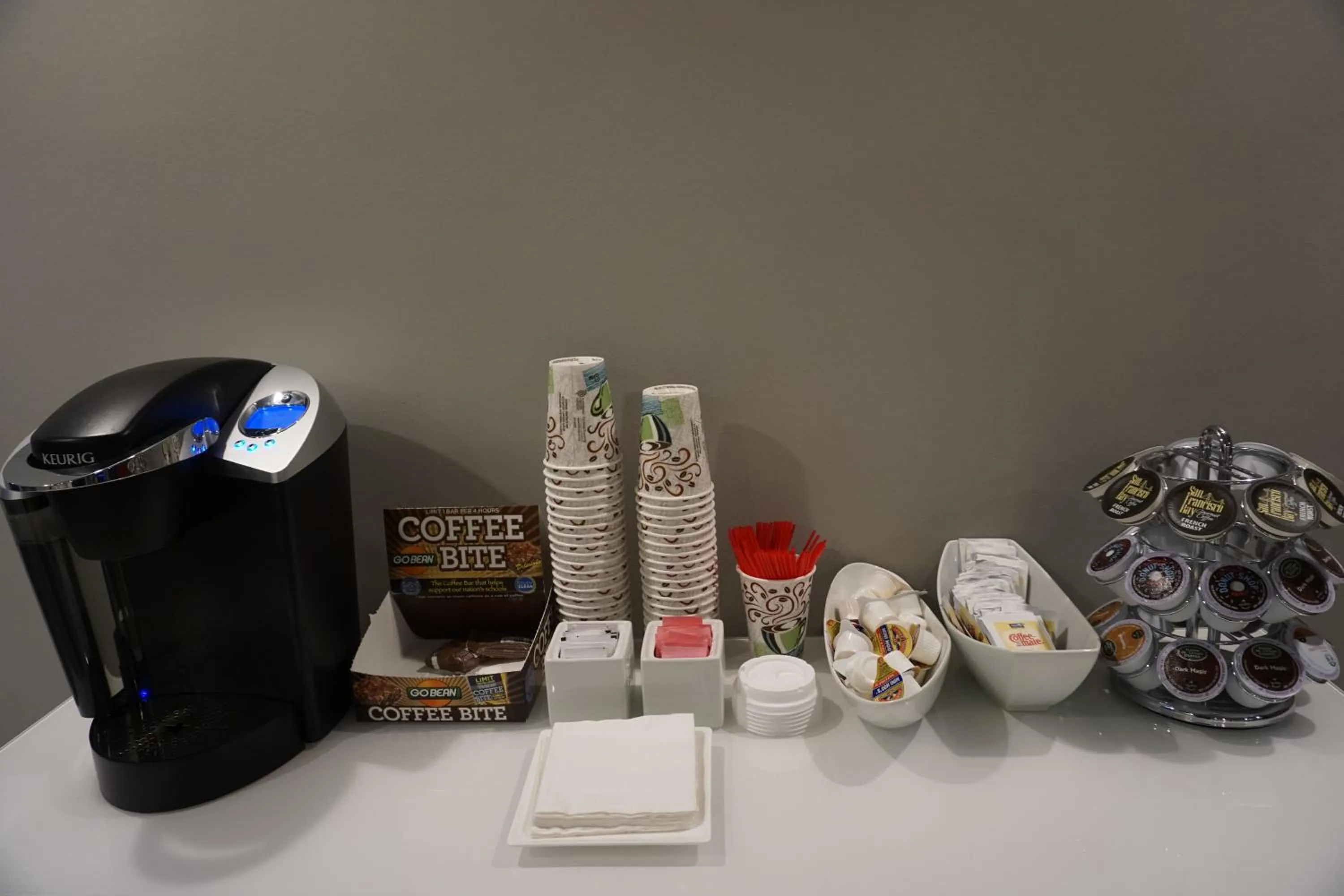 Coffee/tea facilities in Crescent Bay Inn