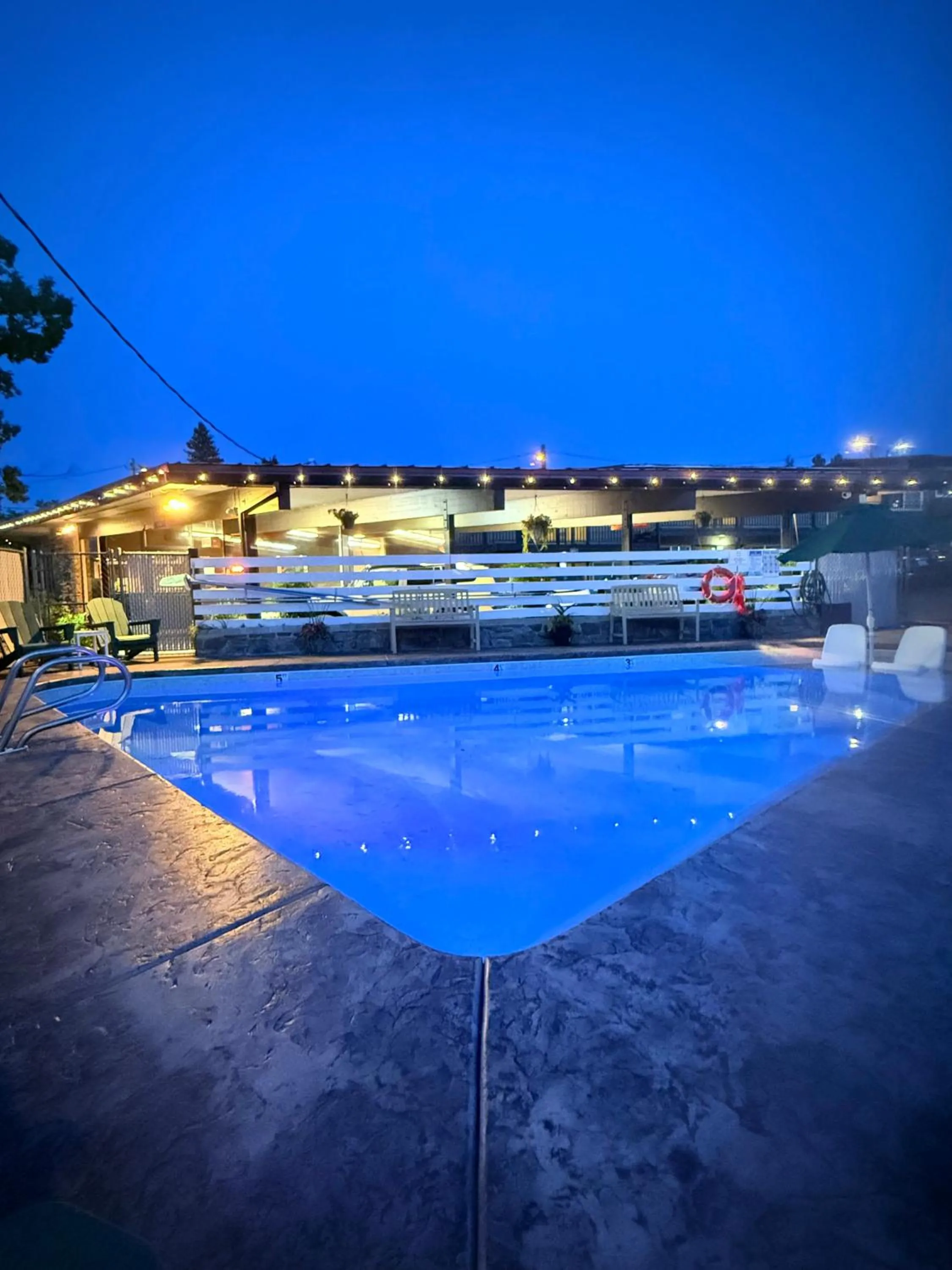 Swimming pool in Timbers INN and Suites