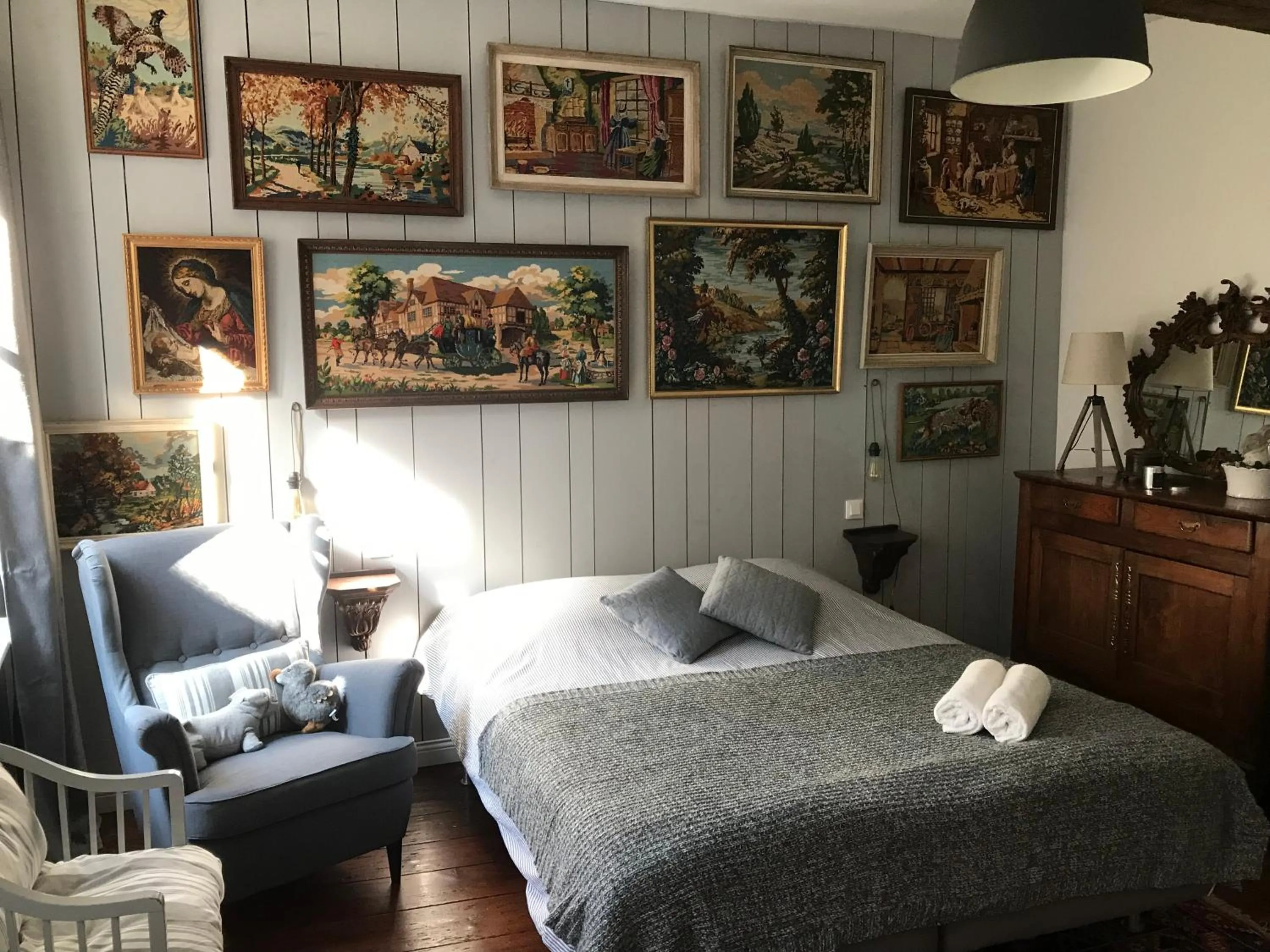 Photo of the whole room in B&B du Cloître