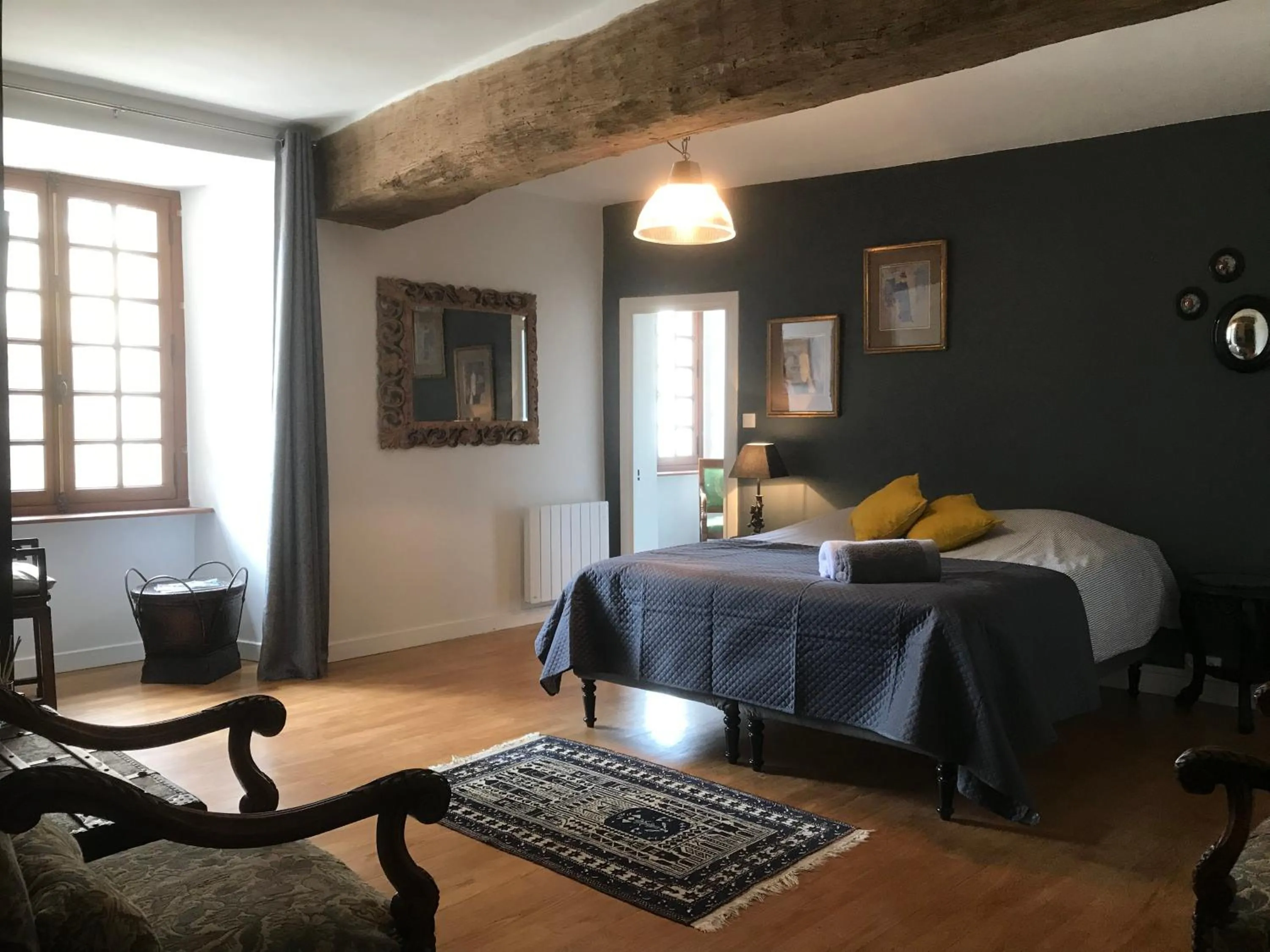 Photo of the whole room in B&B du Cloître