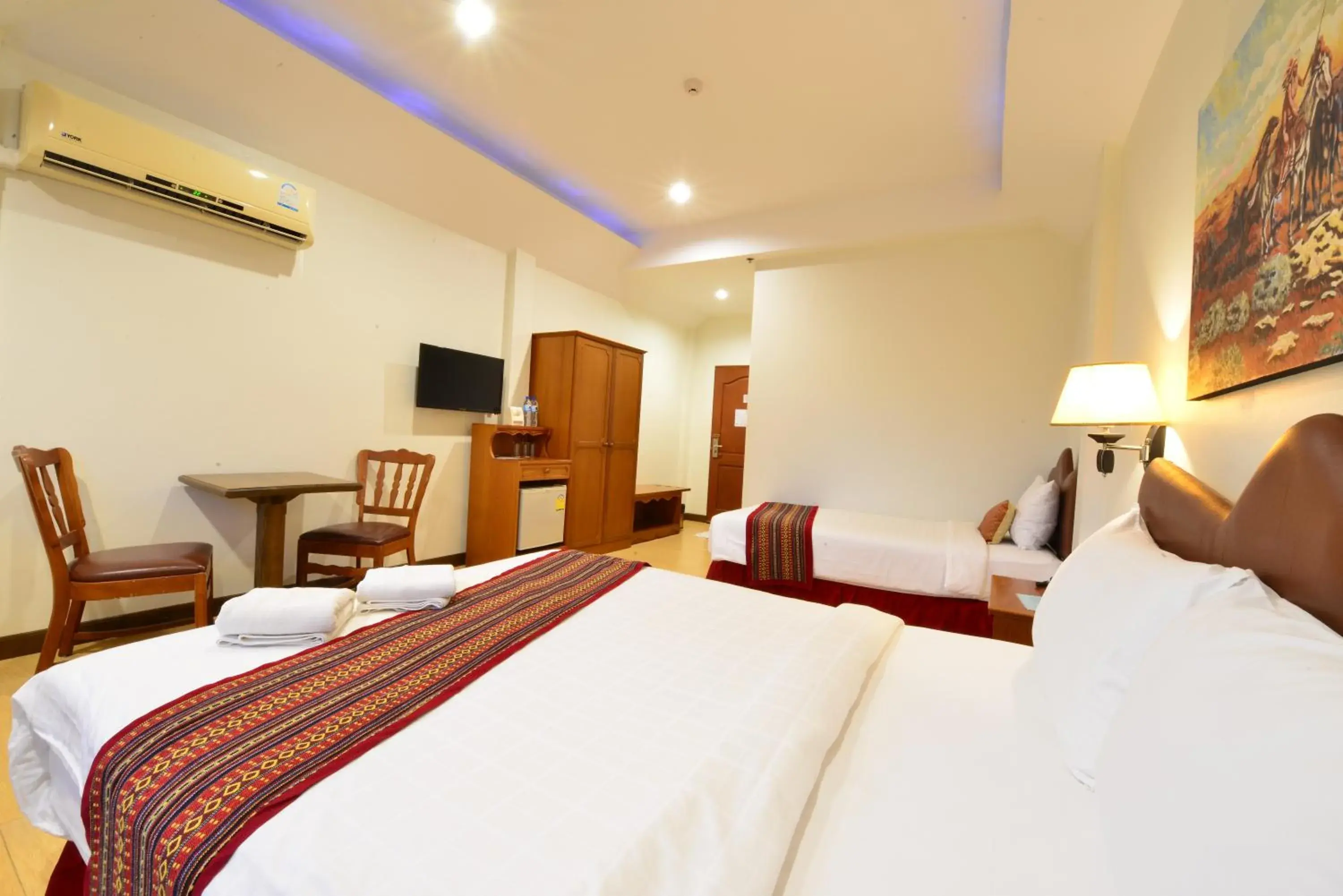 Standard Double Room in Thongsomboon Club Hotel Standard Double Room in Thongsomboon Club Hotel