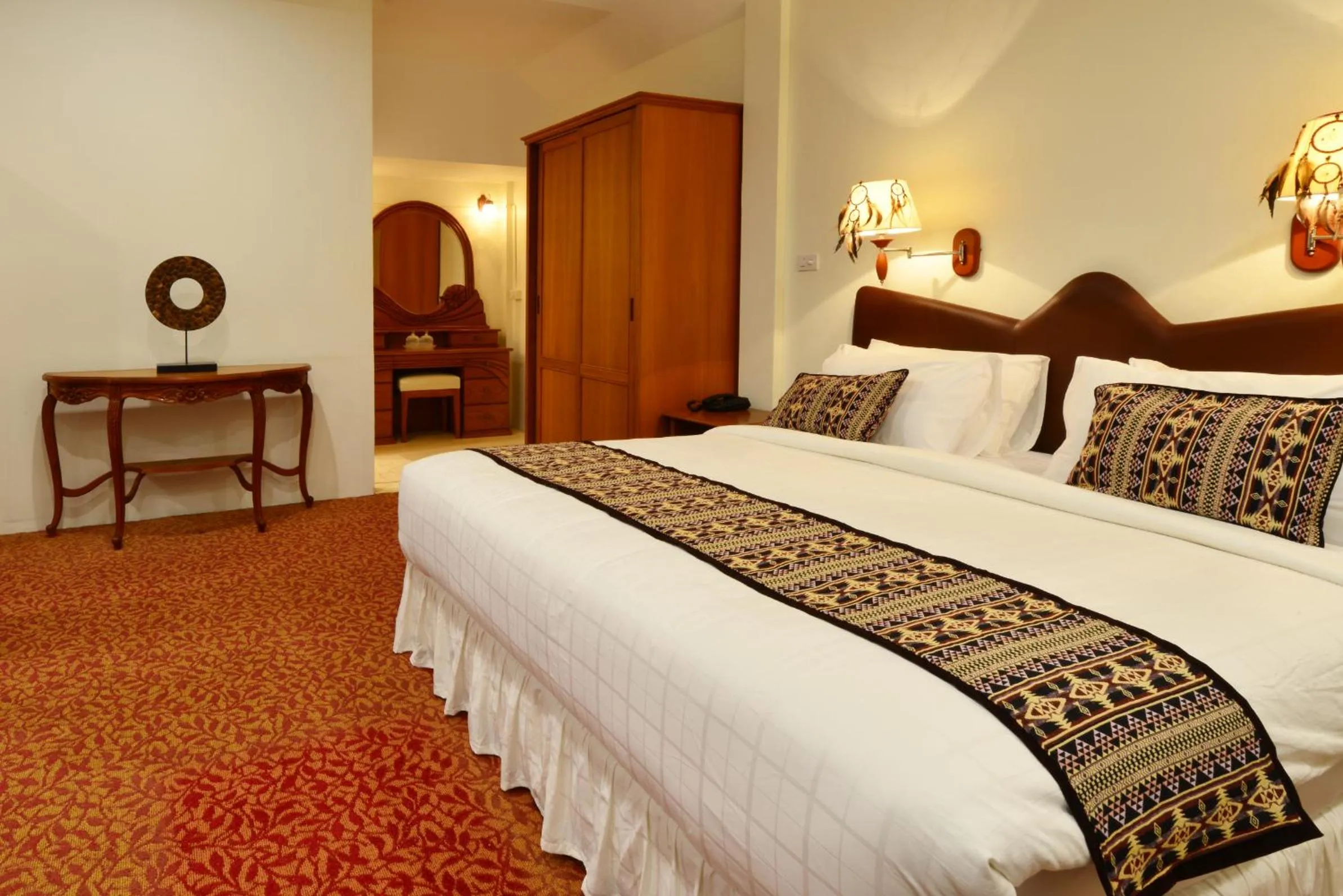 Thongsomboon Club Hotel