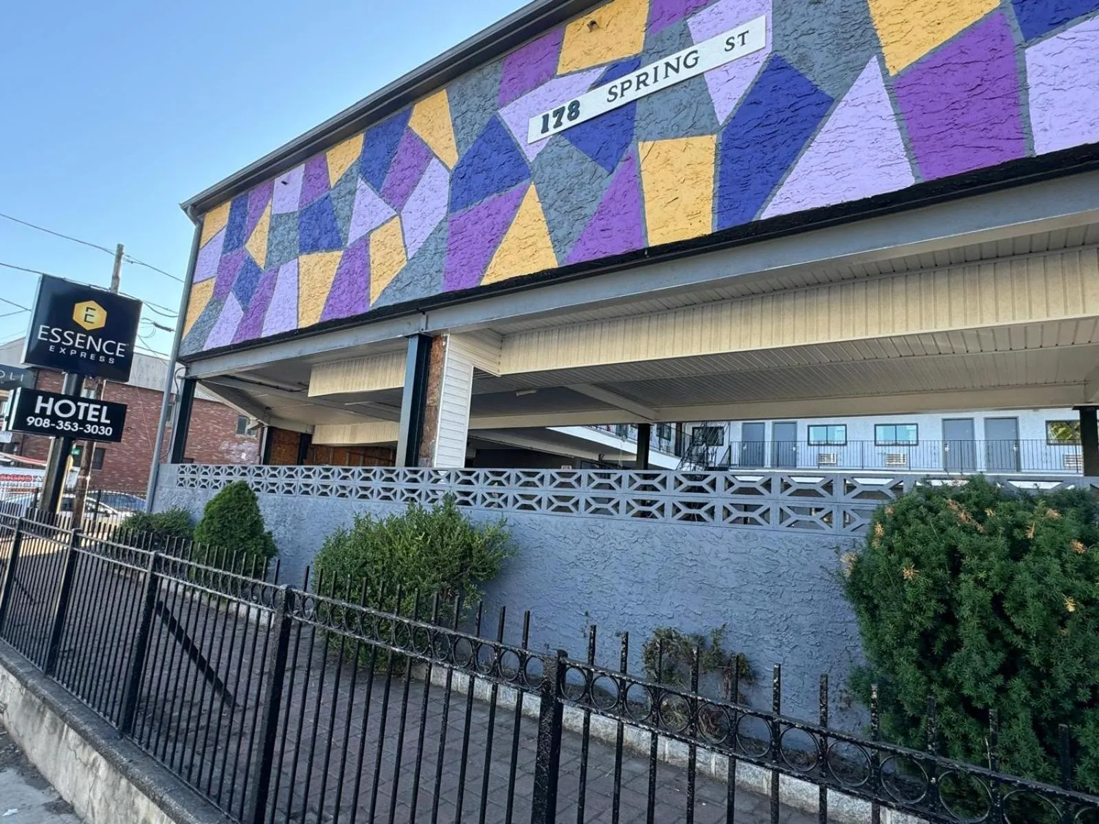 Property building in Essence Express Elizabeth EWR Airport