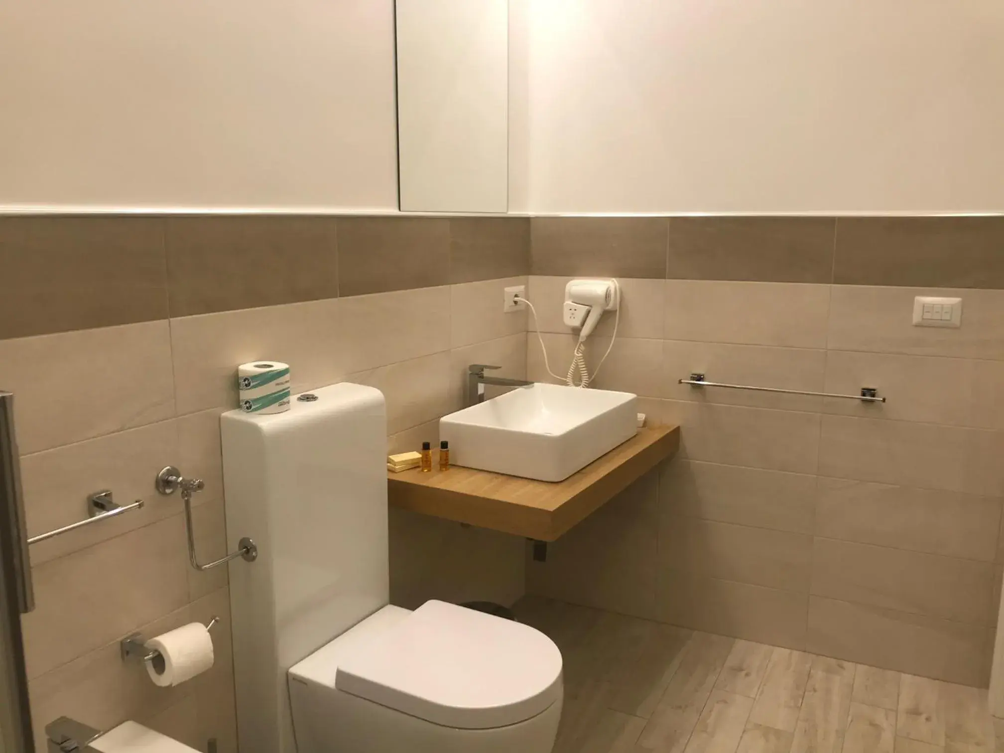 Double Room with Balcony - single occupancy in B & B Vittorio Emanuele Double Room with Balcony - single occupancy in B & B Vittorio Emanuele