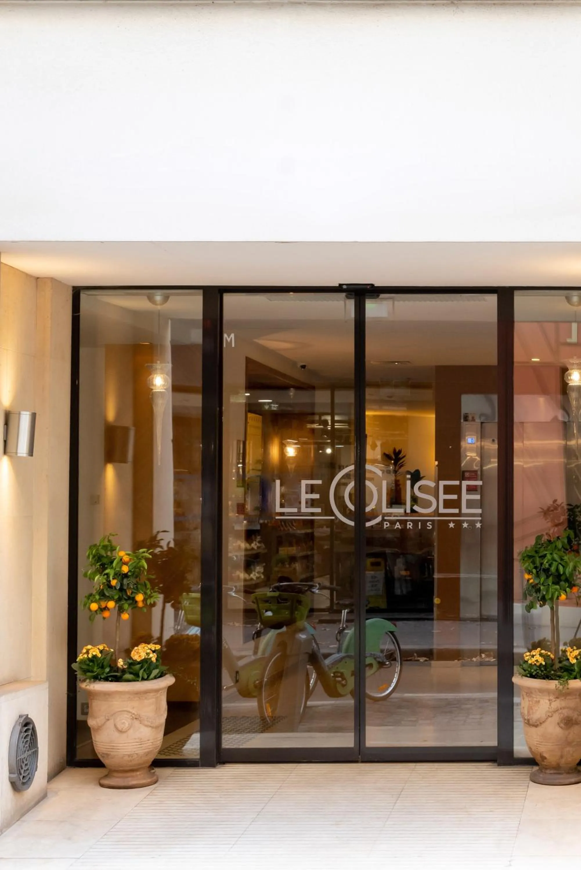 Property building in Hôtel Le Colisée