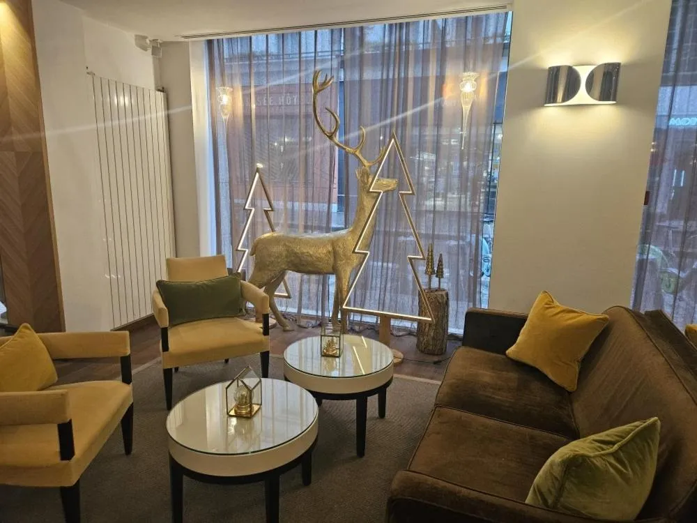 Decorative detail in Hôtel Le Colisée