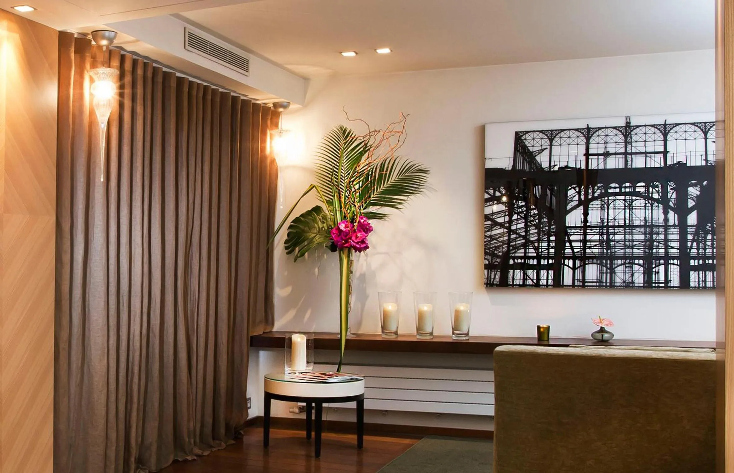 Living room in Hôtel Le Colisée