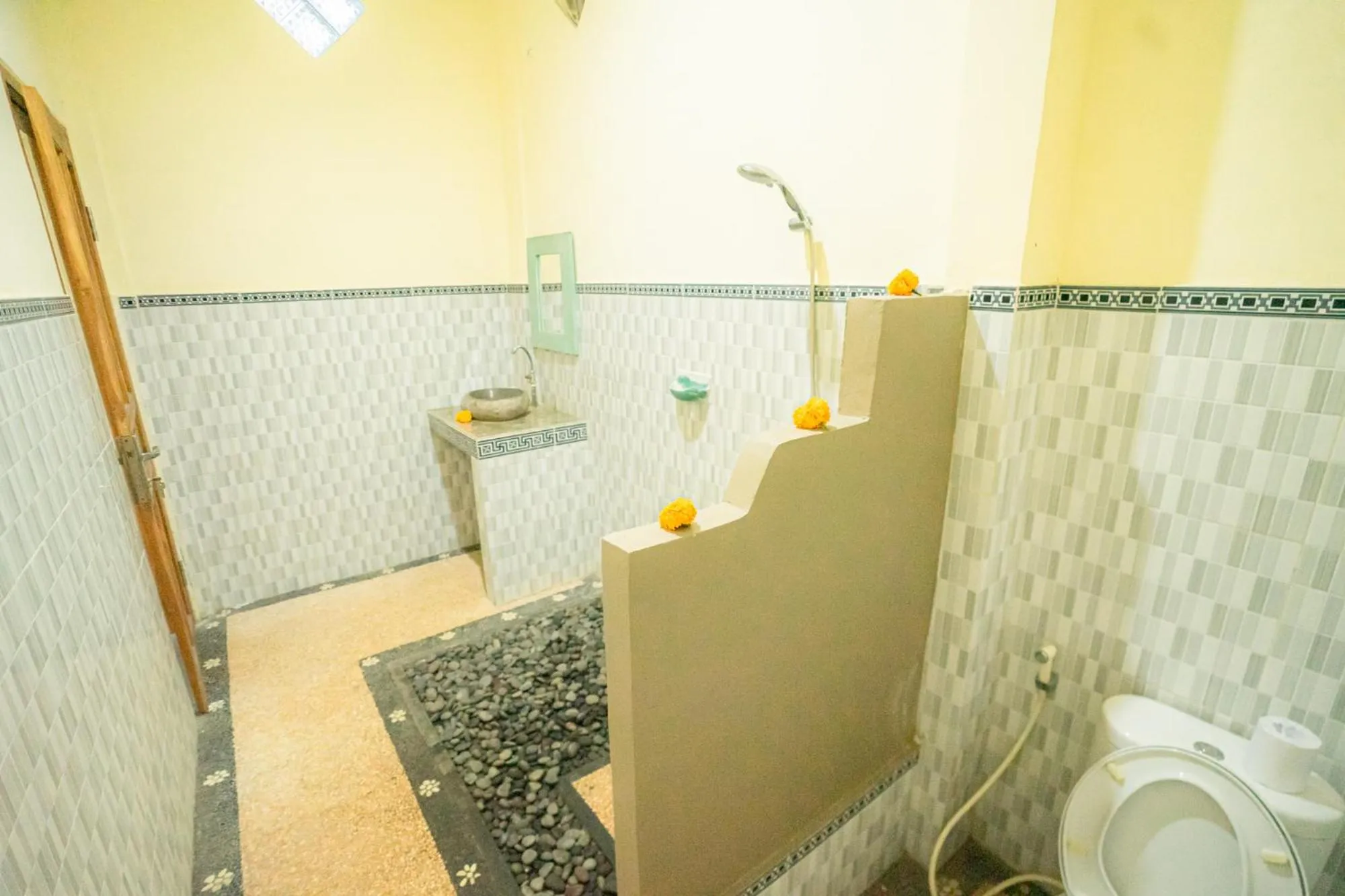 Shower in Arana Garden Ubud