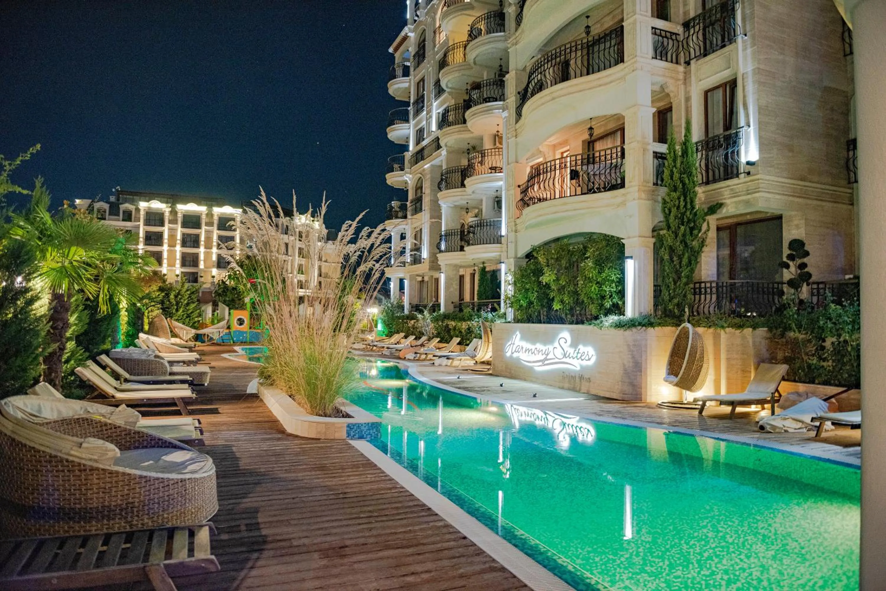 Swimming pool in Menada Harmony Suites X