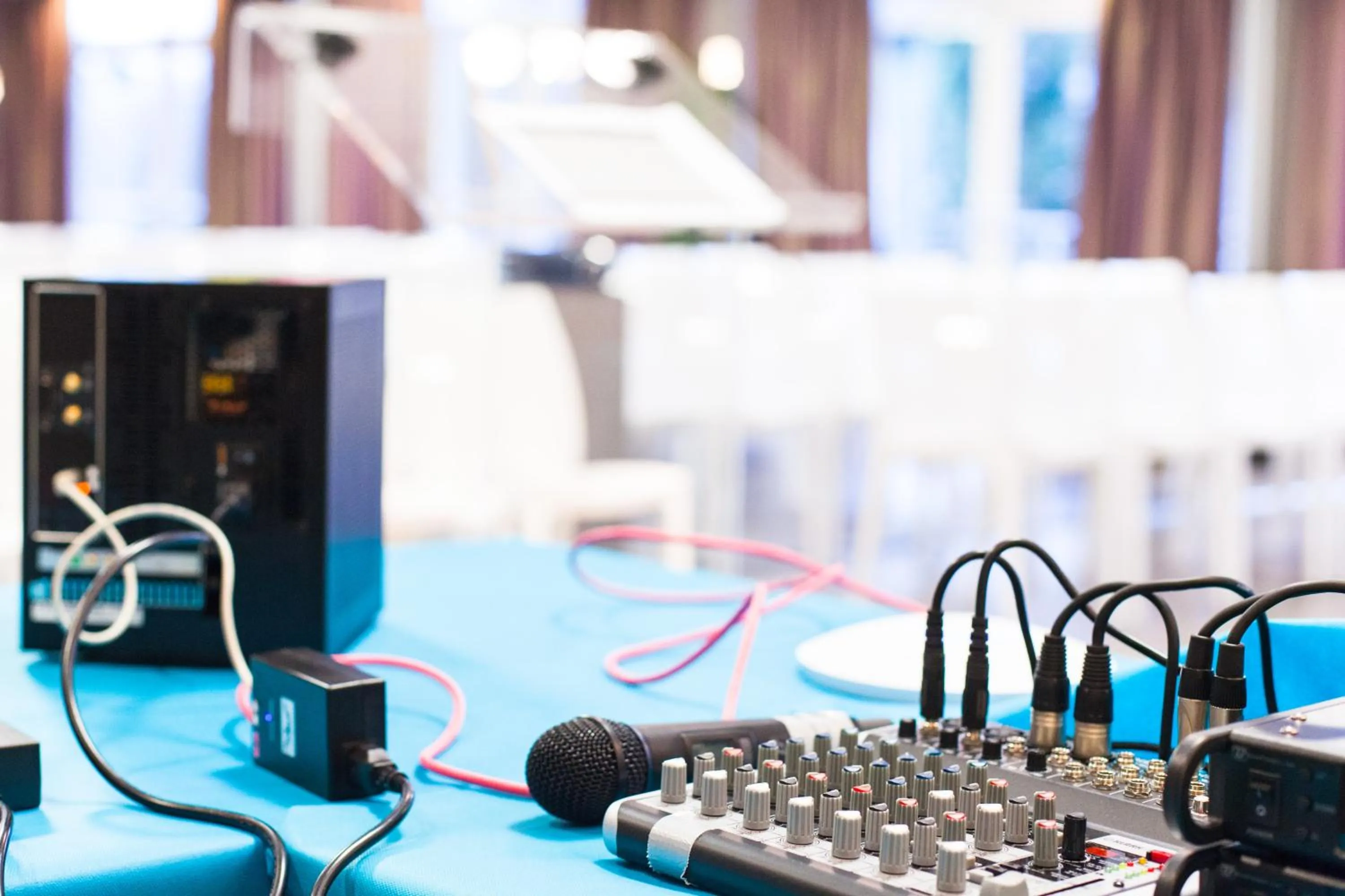 Business facilities in Golden Tulip Villepinte Roissy - Parc des Expositions