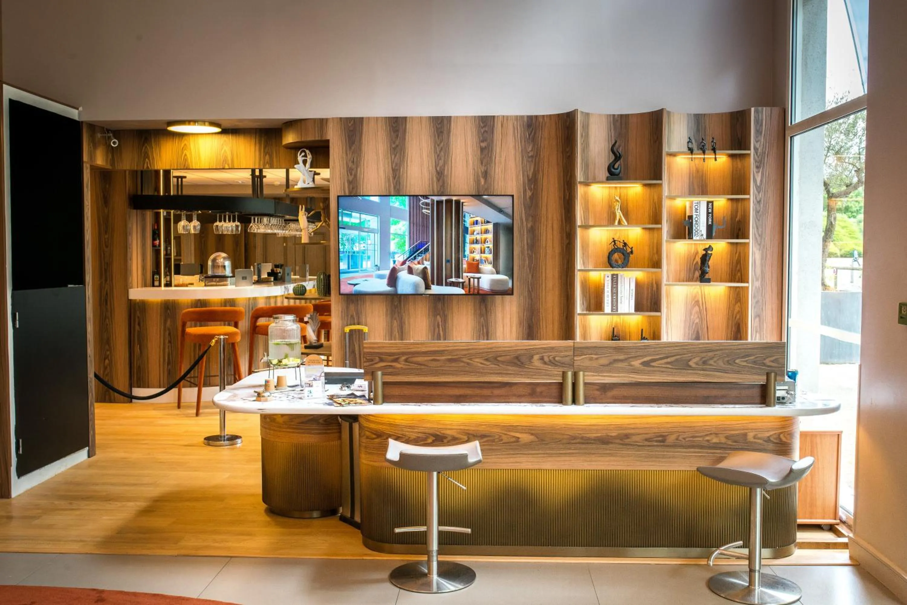 Lobby or reception in Golden Tulip Villepinte Roissy - Parc des Expositions