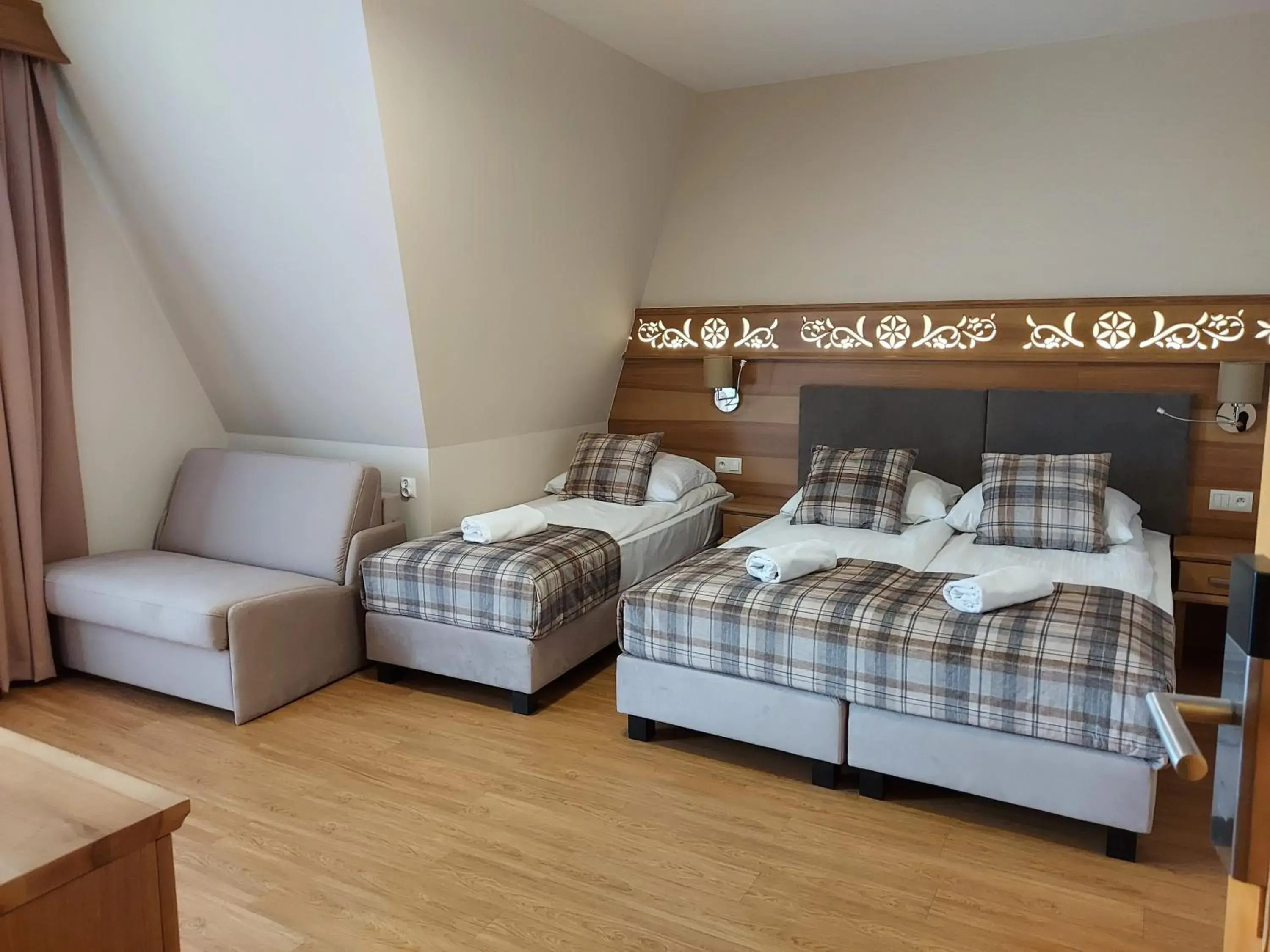 Quadruple Room with Balcony in Dom Wypoczynkowy U Chramca Quadruple Room with Balcony in Dom Wypoczynkowy U Chramca