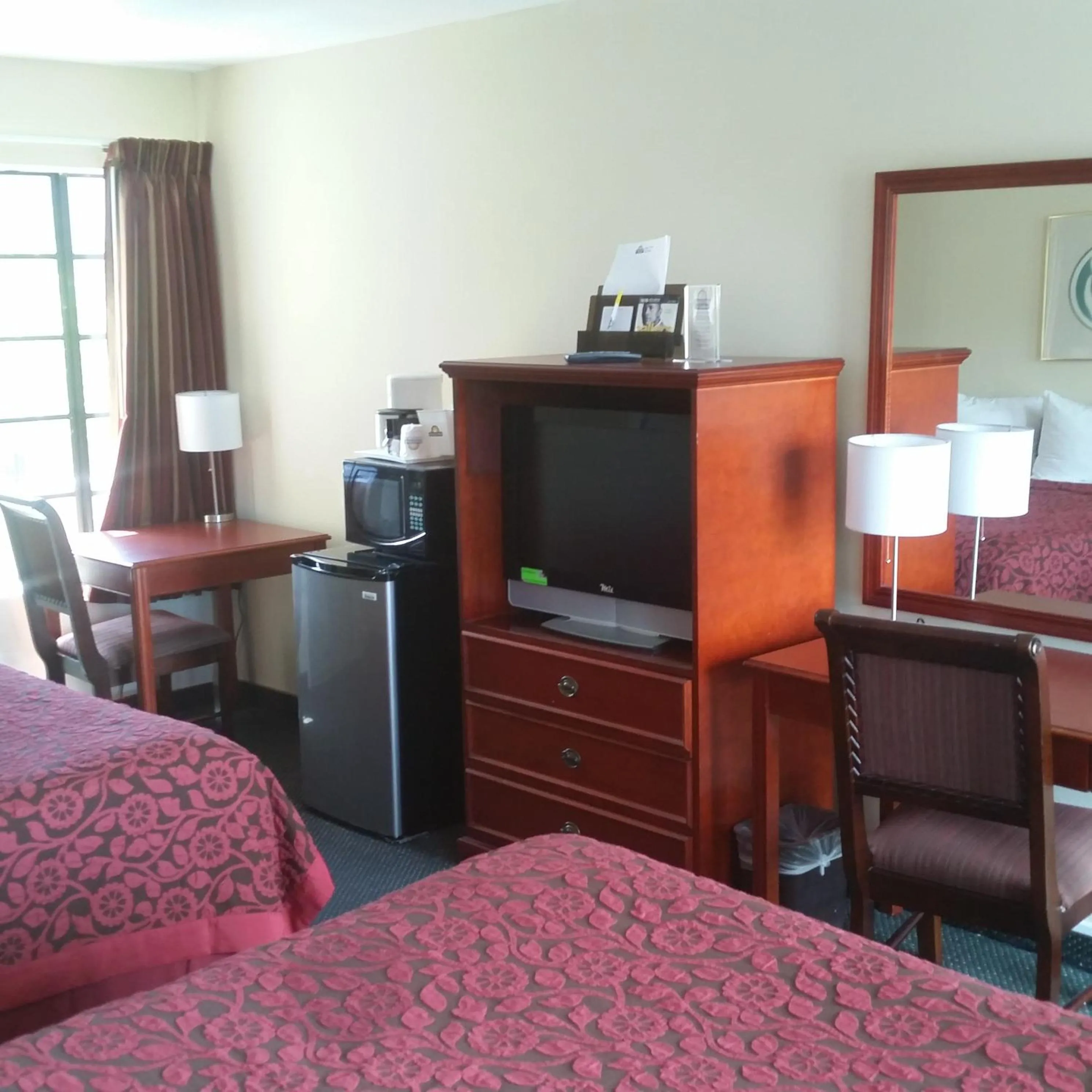 Day in Days Inn by Wyndham Orange Anaheim