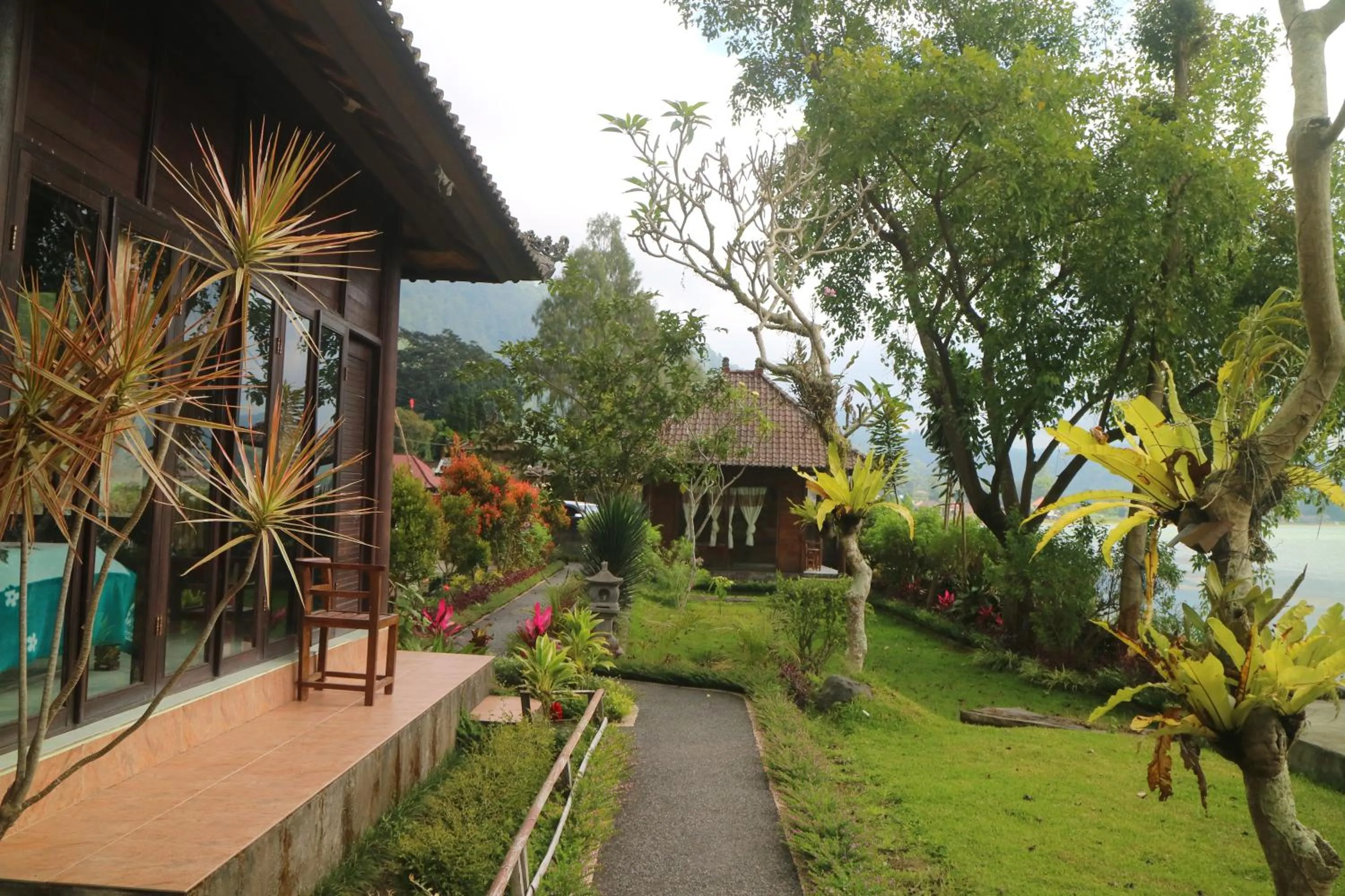 Garden view in Batur Green Lake