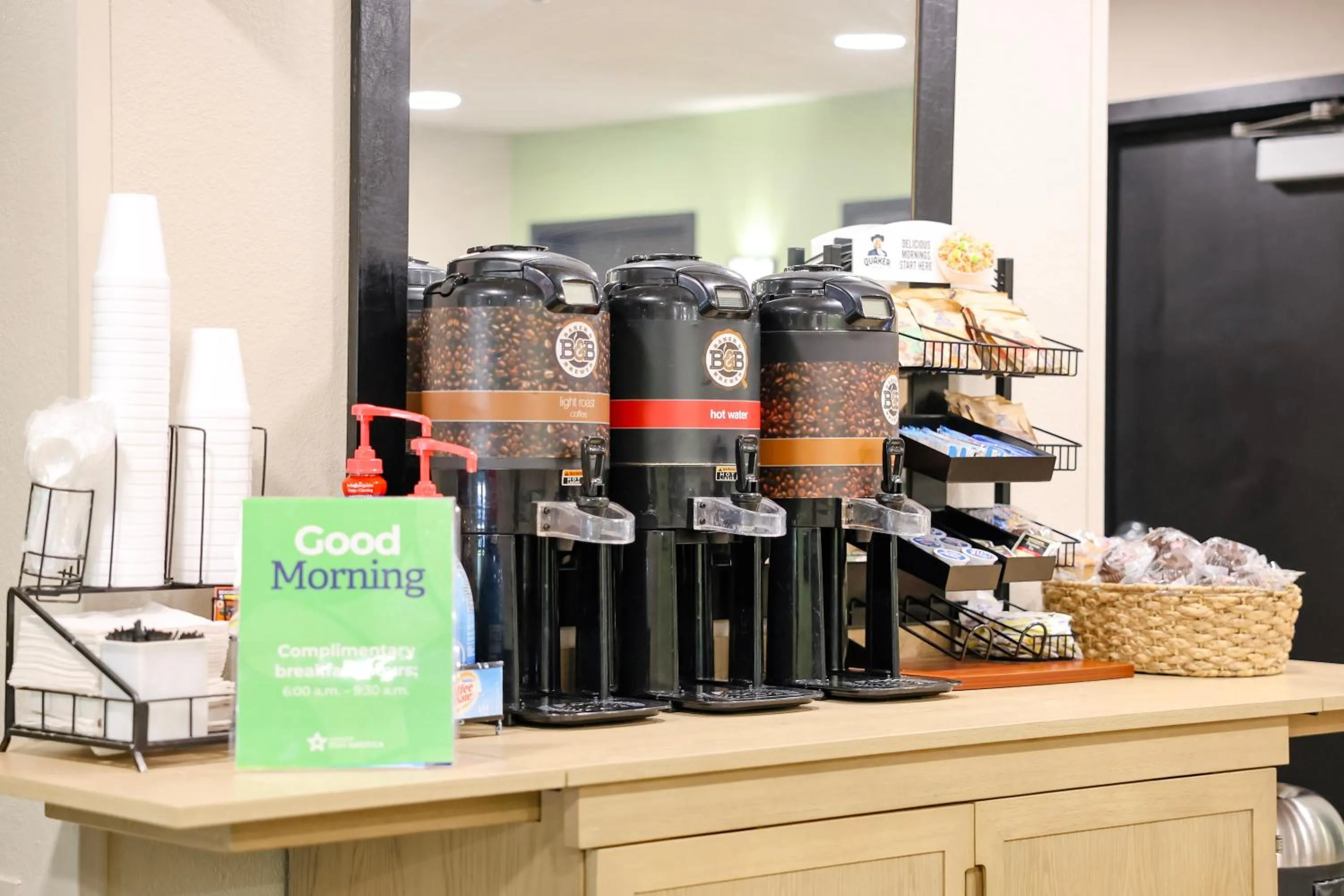 Breakfast in Extended Stay America Suites - Cleveland - Beachwood - Orange Place - South