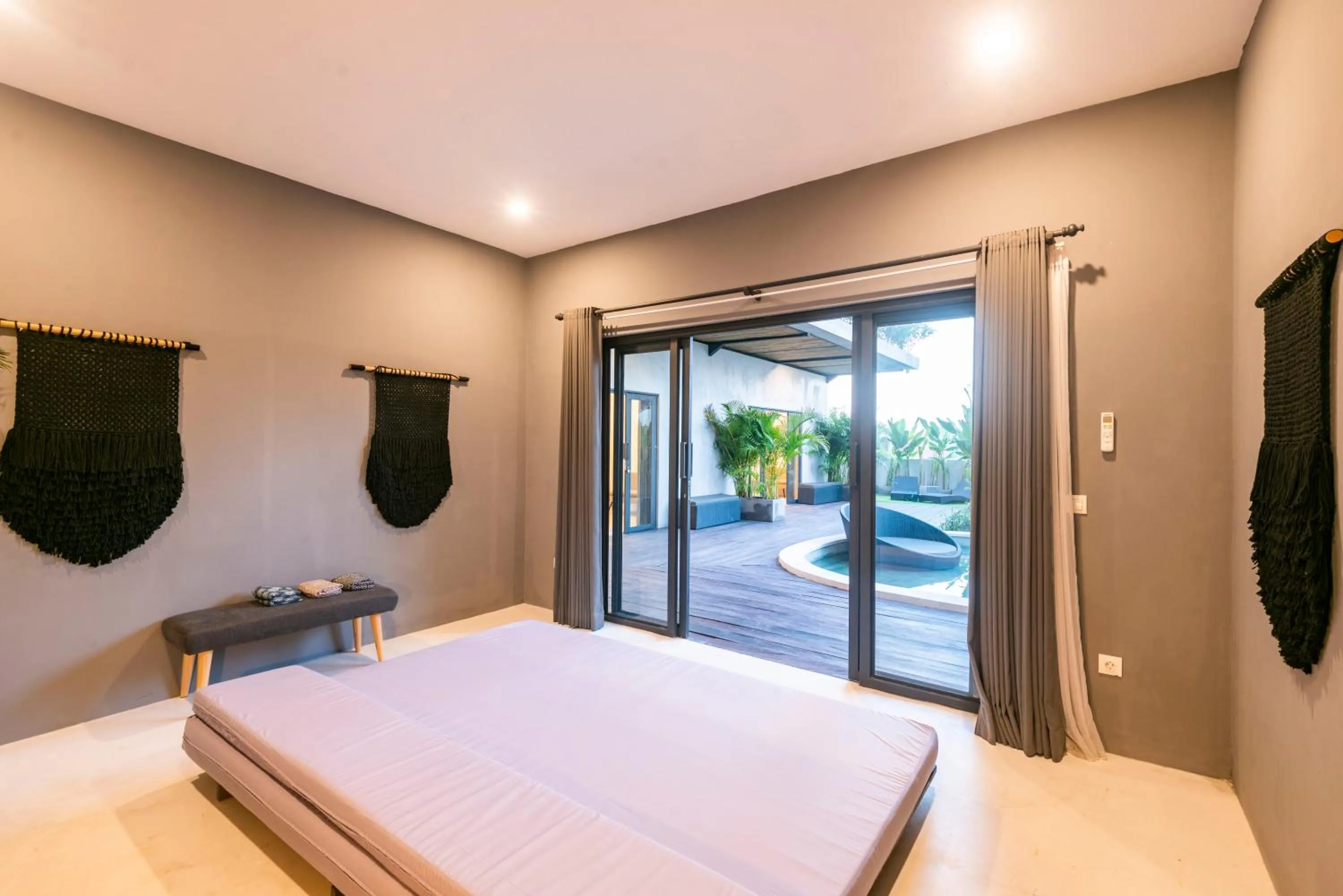 Massage, Bed in Canggu Dream Studios & Villas