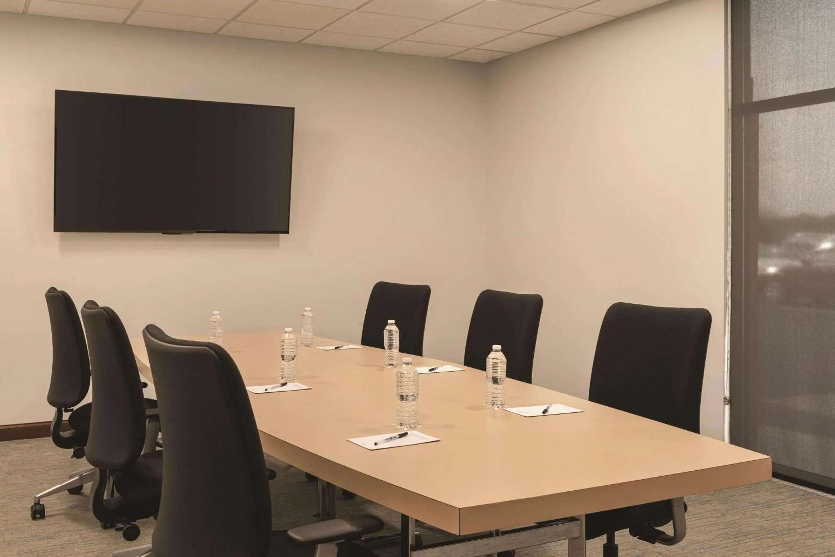Meeting/conference room in Radisson Hotel & Conference Center Rockford