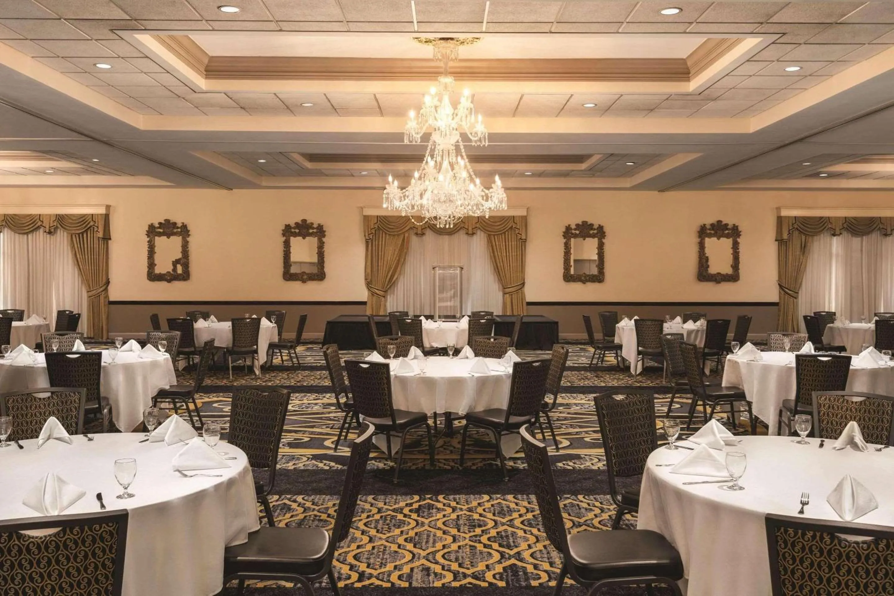 Meeting/conference room in Radisson Hotel & Conference Center Rockford