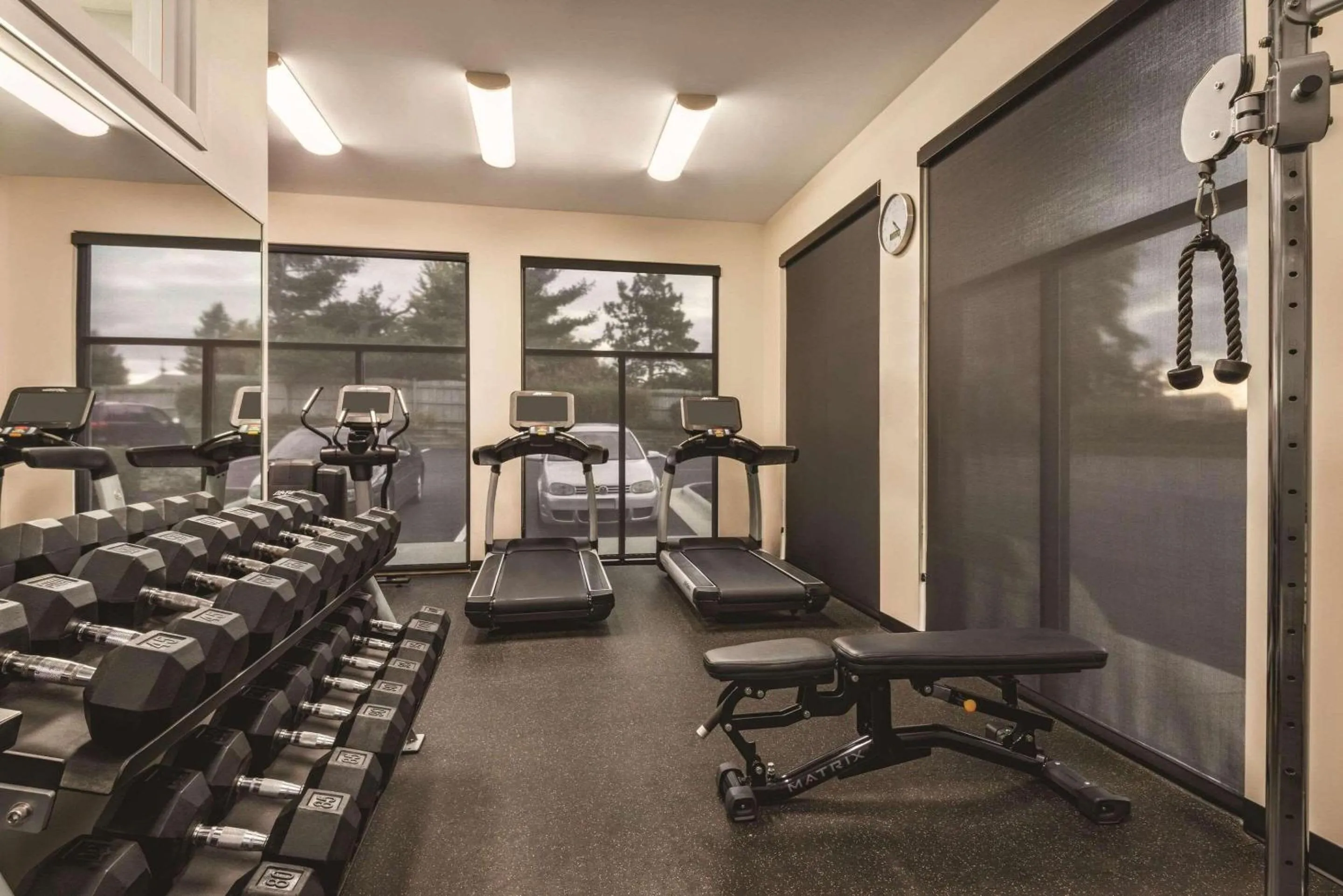 Fitness centre/facilities in Radisson Hotel & Conference Center Rockford