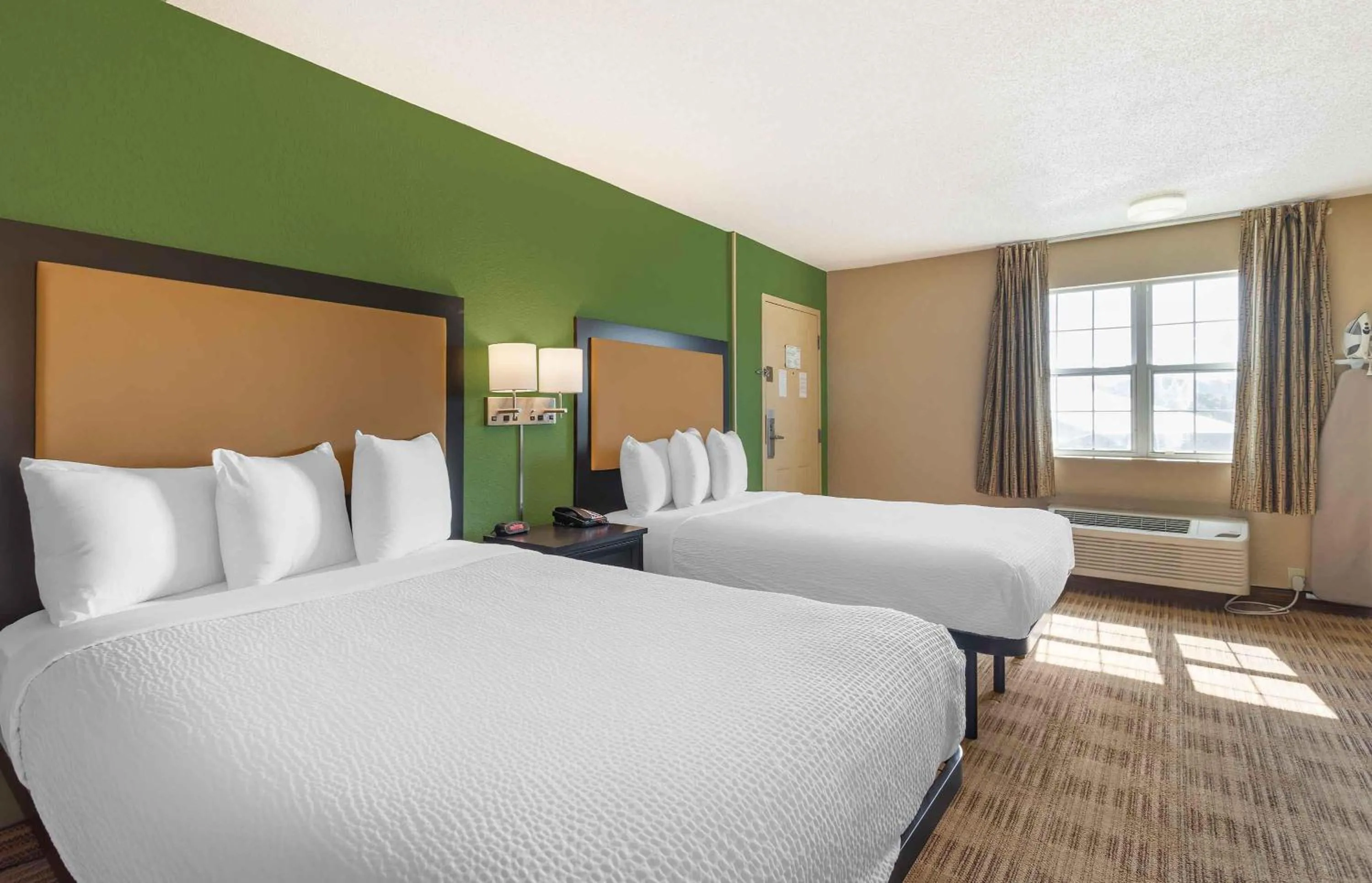 Bedroom, Bed in Extended Stay America Select Suites - Nashville - Airport