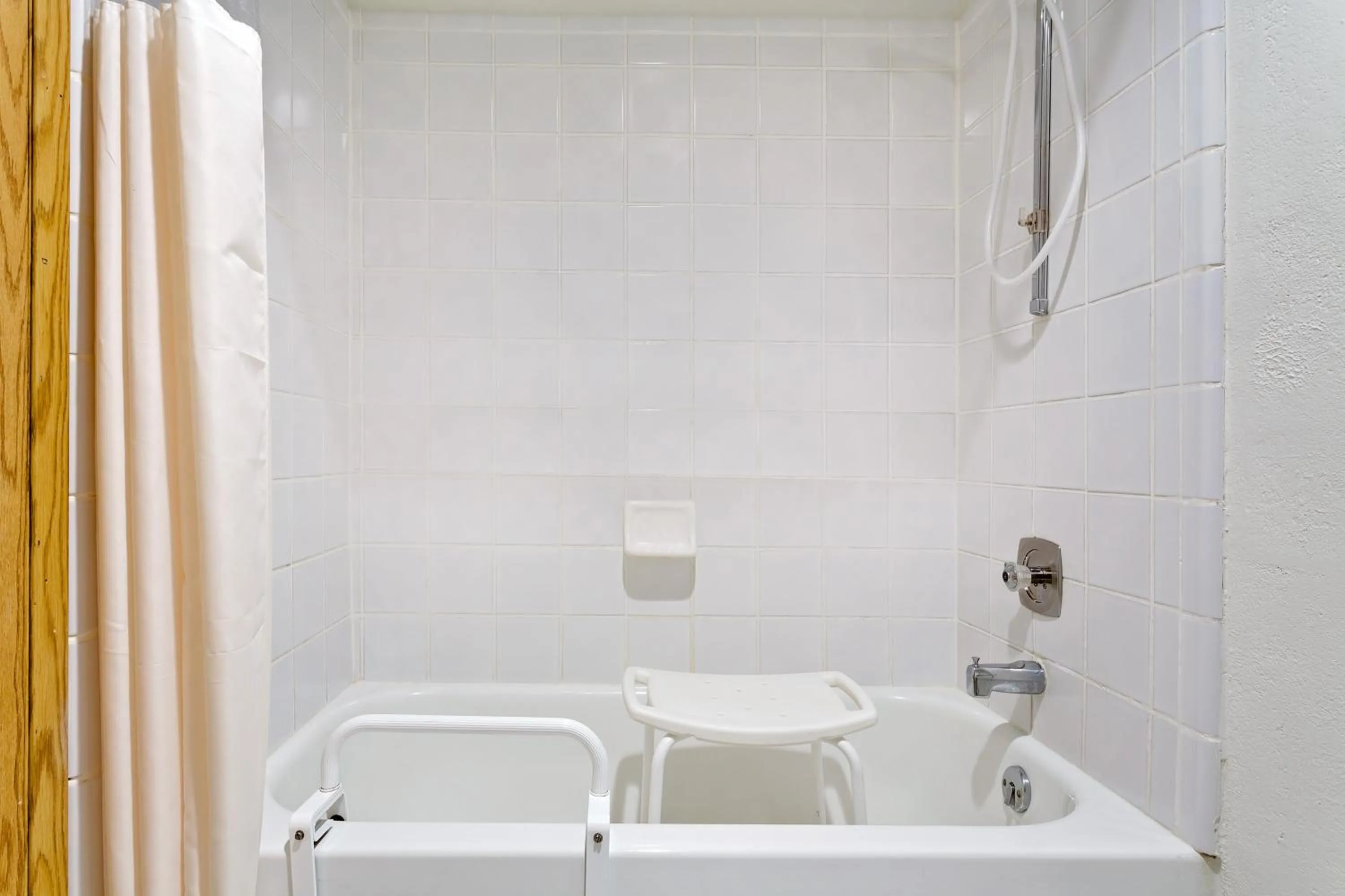 Bathroom in Knights Inn Evanston