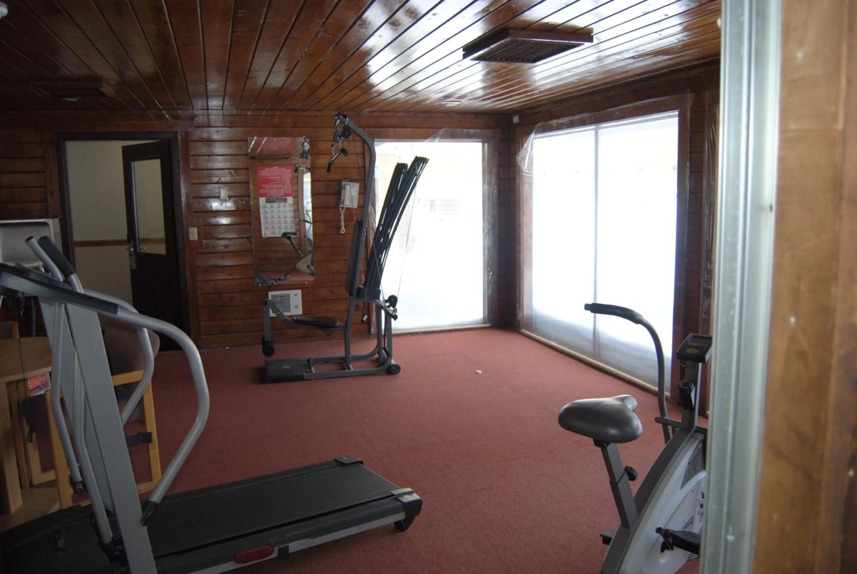 Fitness Center/Facilities in Knights Inn Evanston