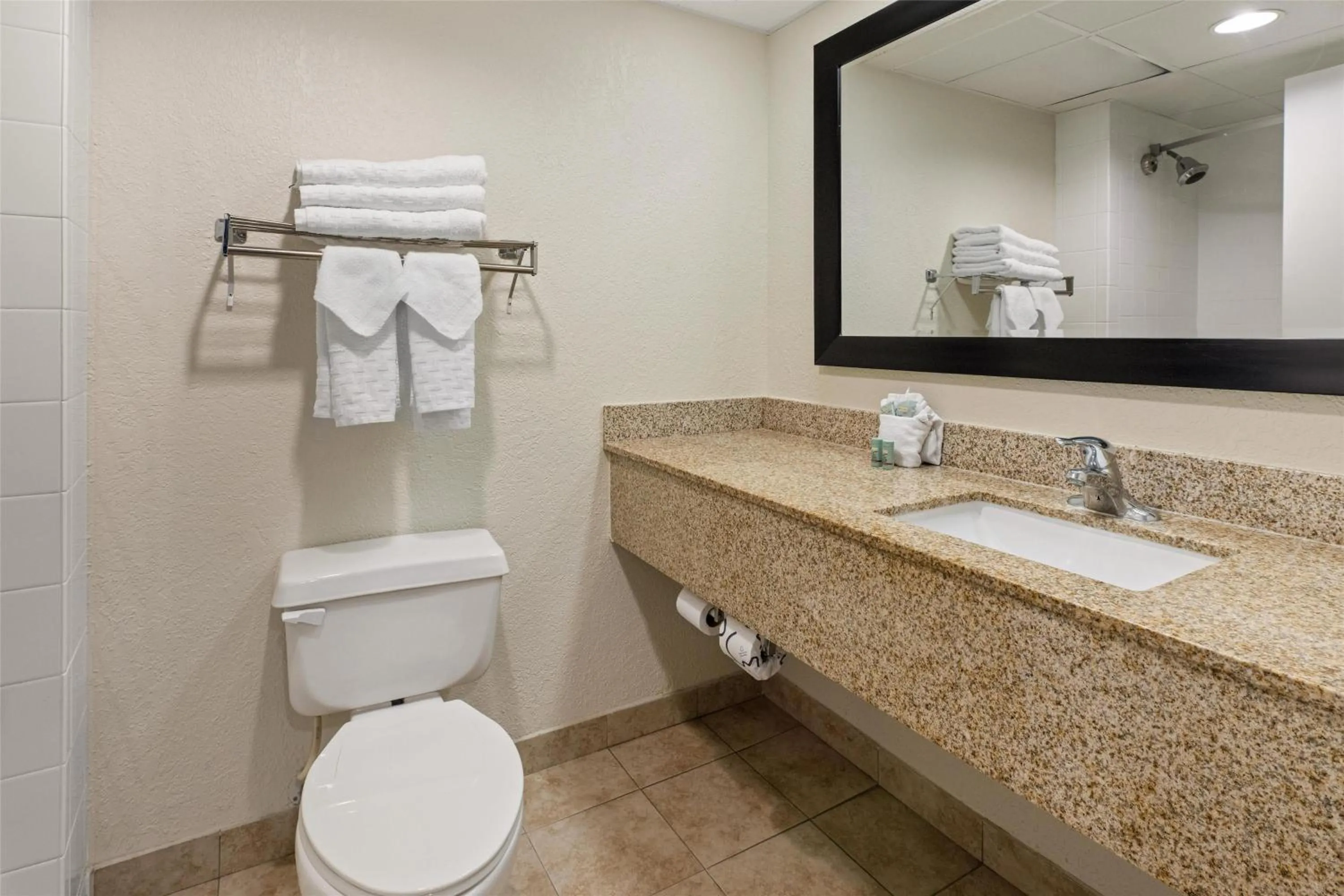 Bathroom in Best Western Gateway To The Keys - Florida City, Homestead, Everglades