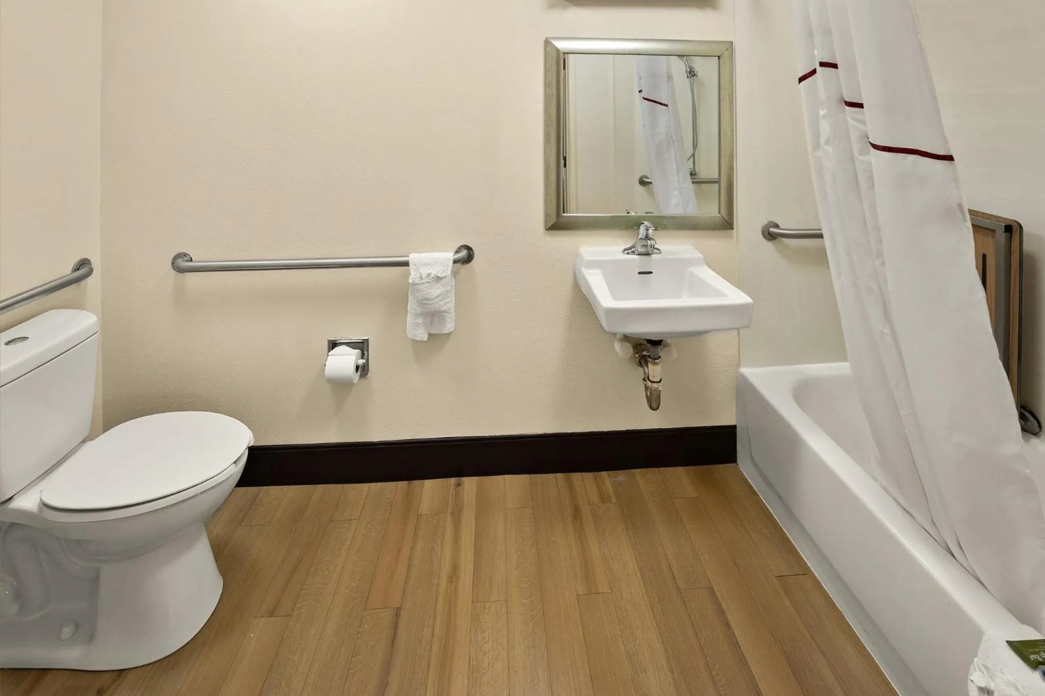 Bathroom in Red Roof Inn Chapel Hill - UNC