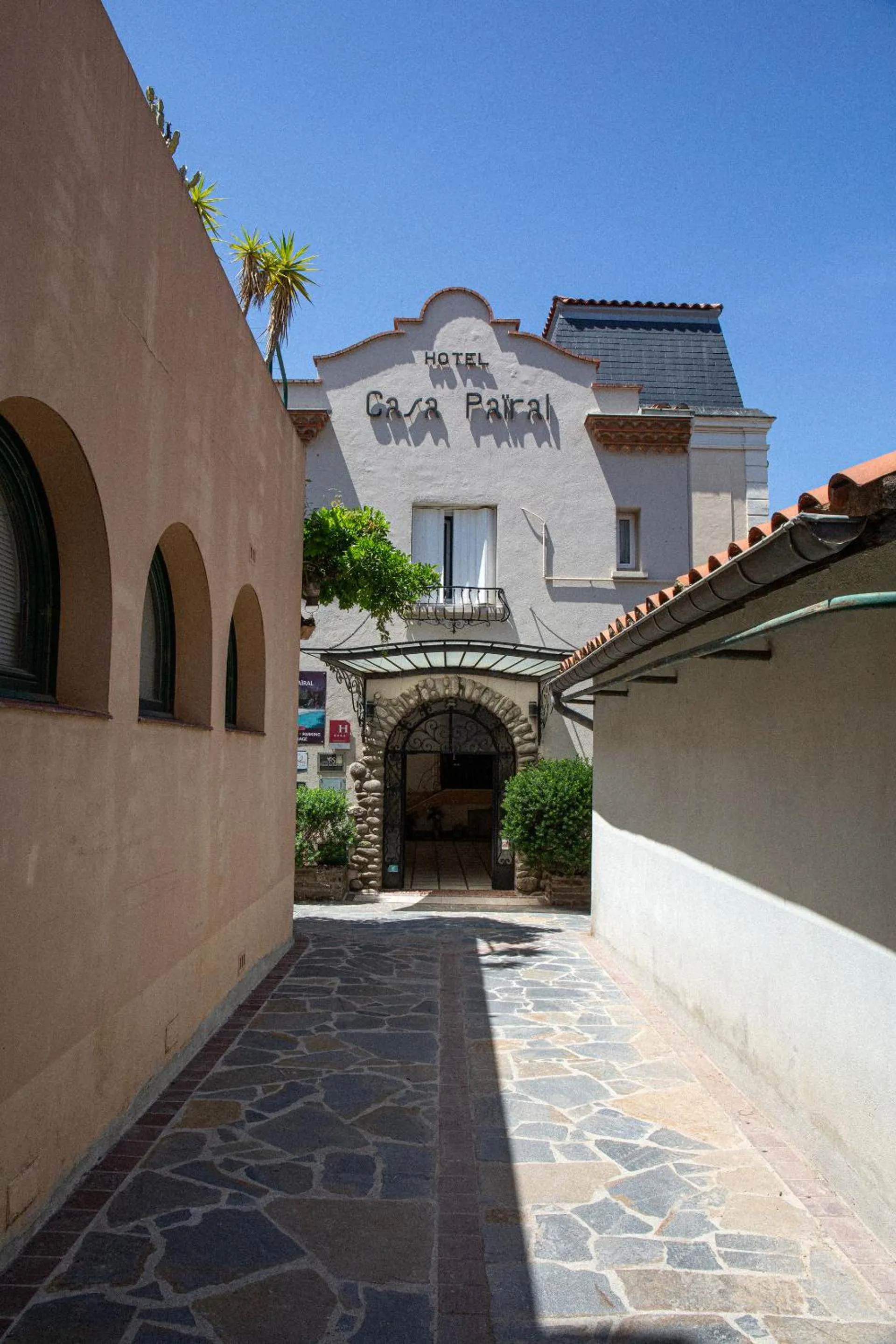 Property building in Hôtel La Casa Pairal