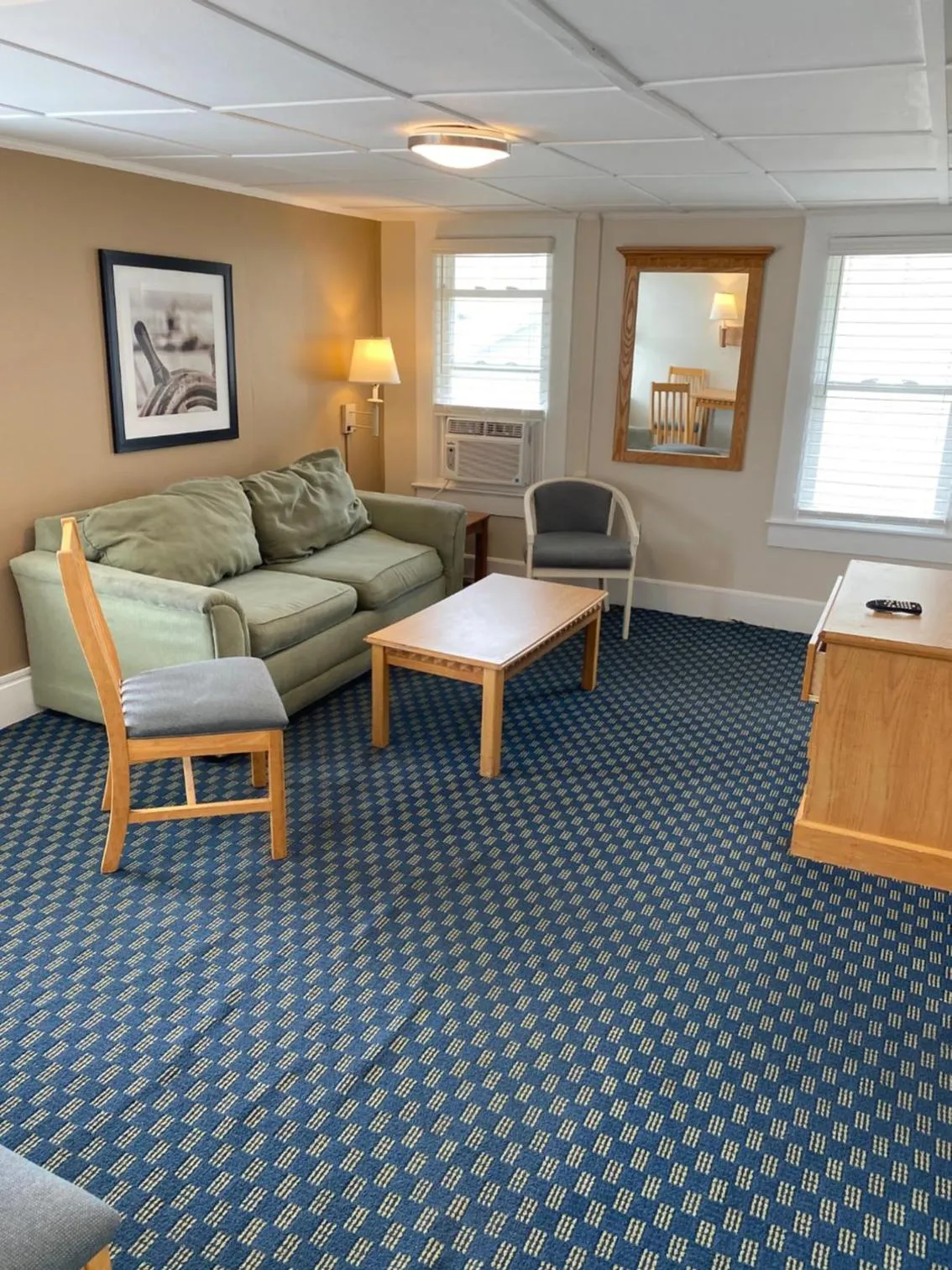 Seating area in The Admiral Hotel/Motel