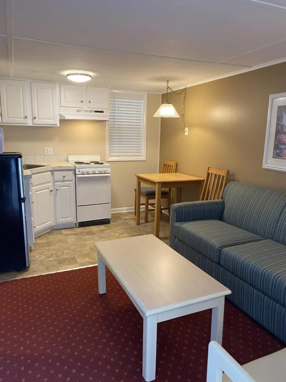 Seating area in The Admiral Hotel/Motel