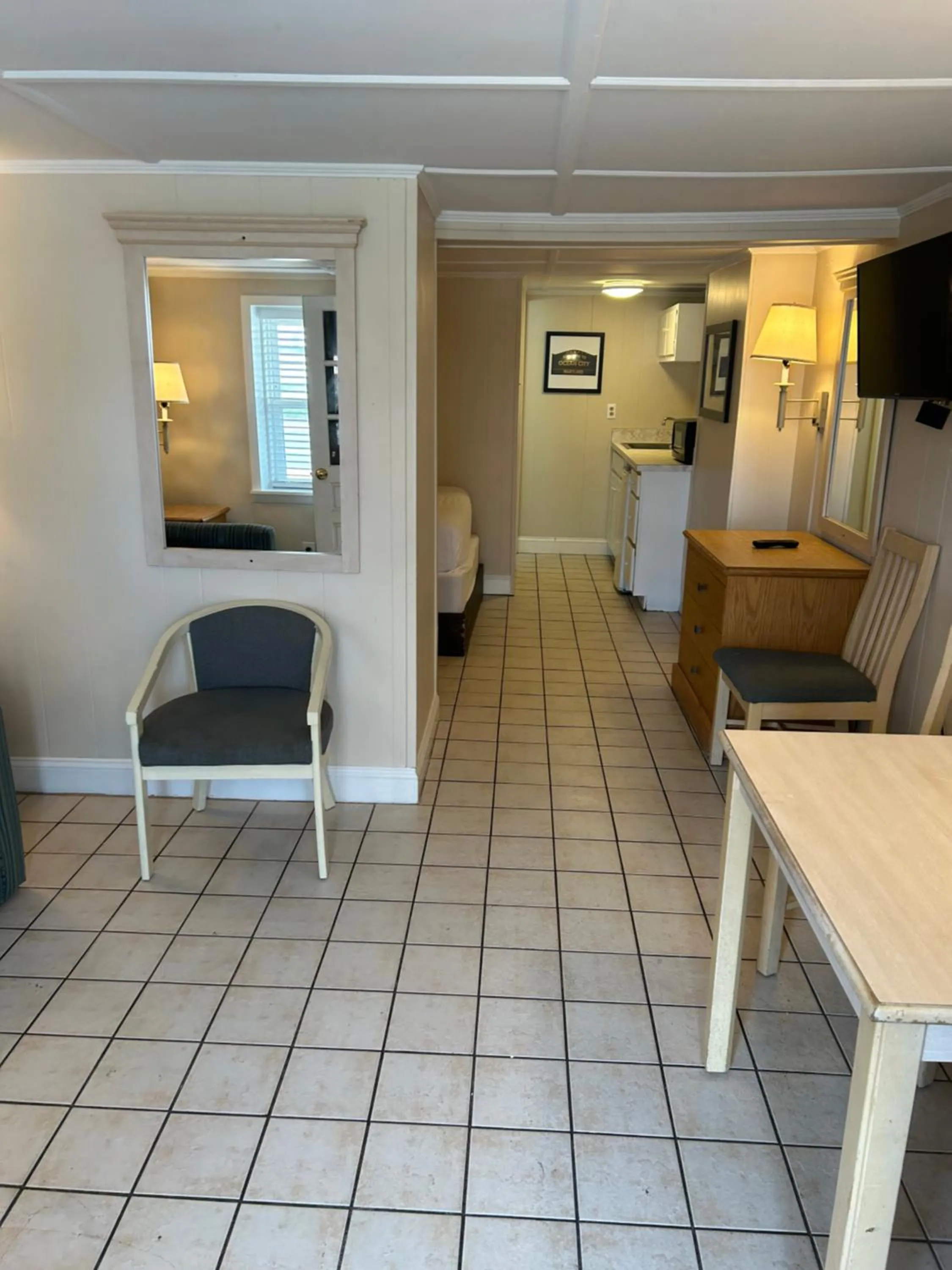 Photo of the whole room in The Admiral Hotel/Motel