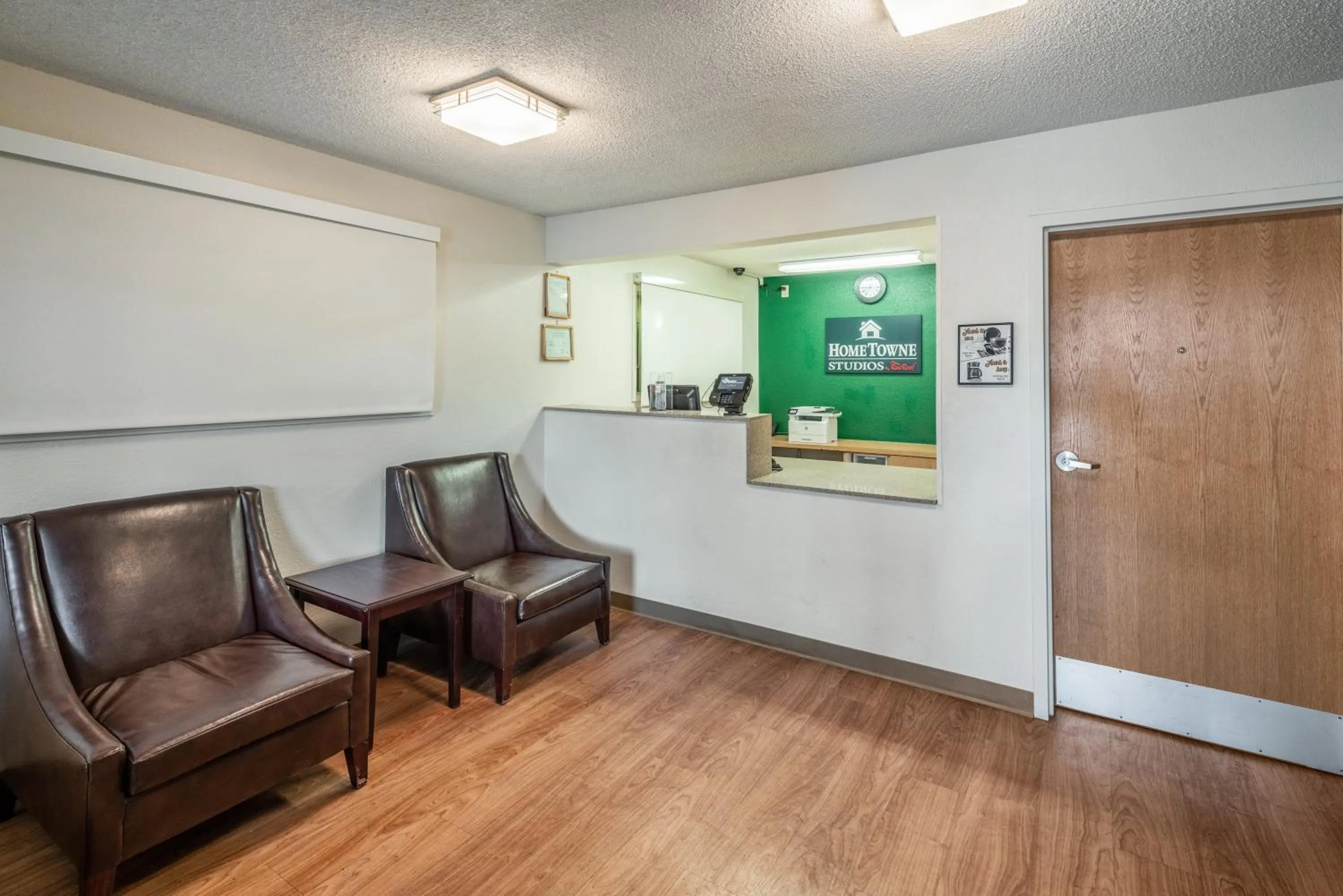 Lobby or reception in HomeTowne Studios by Red Roof Spokane - Valley