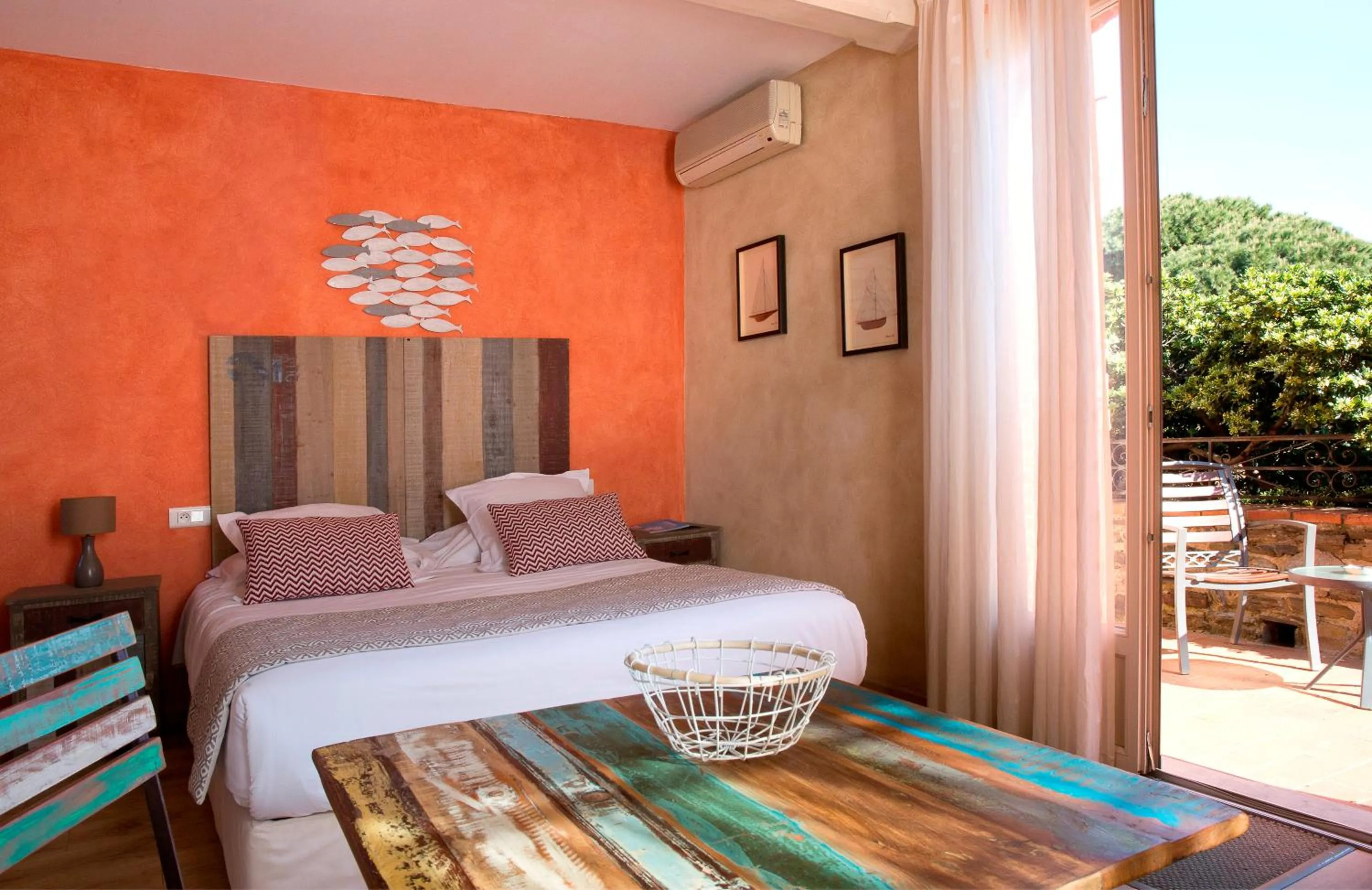 Bedroom, Bed in Le Mas des Citronniers