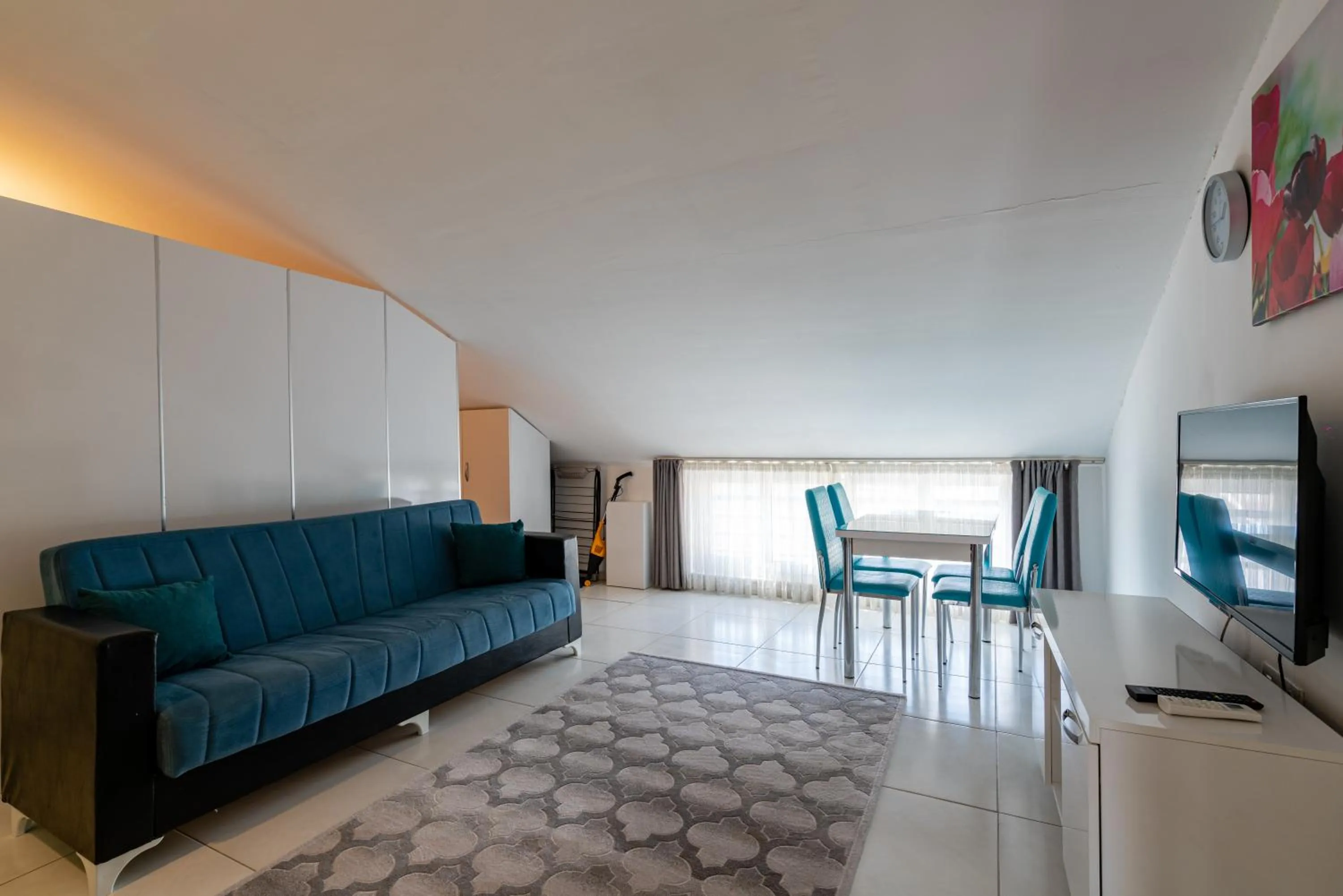 Bed in Sare Suites Downtown