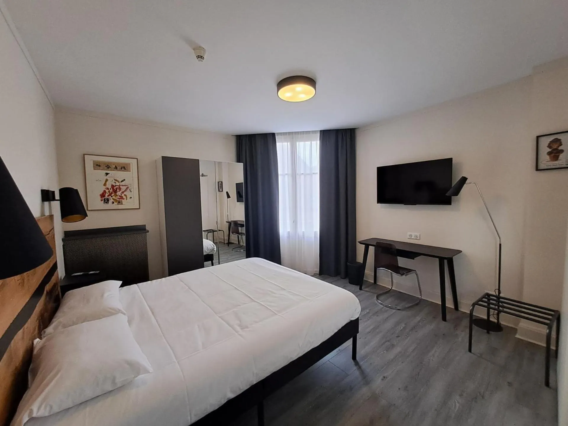 Bedroom, Bed in Trianon