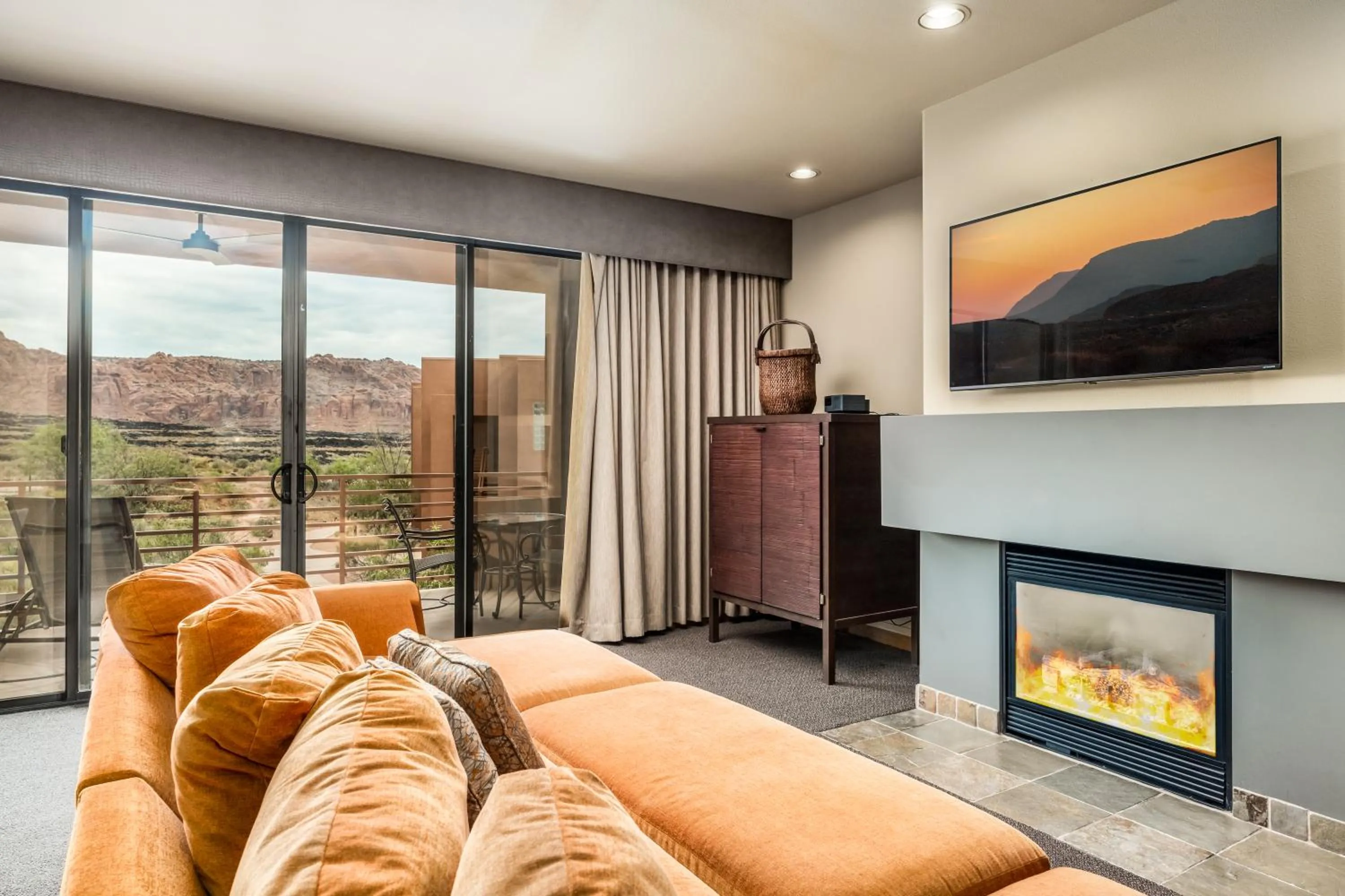 Communal lounge/ TV room in Red Mountain Resort