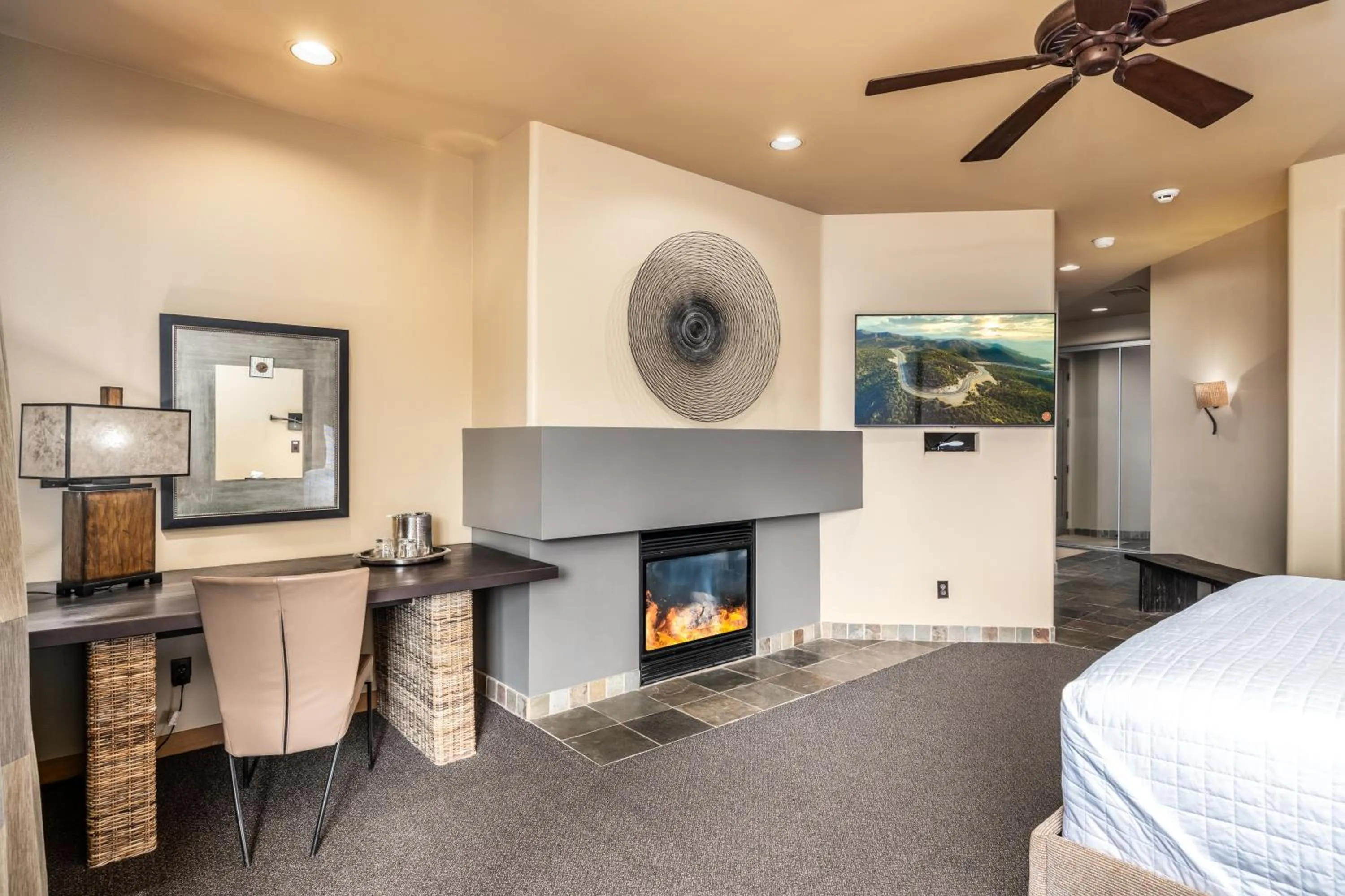 TV and multimedia in Red Mountain Resort